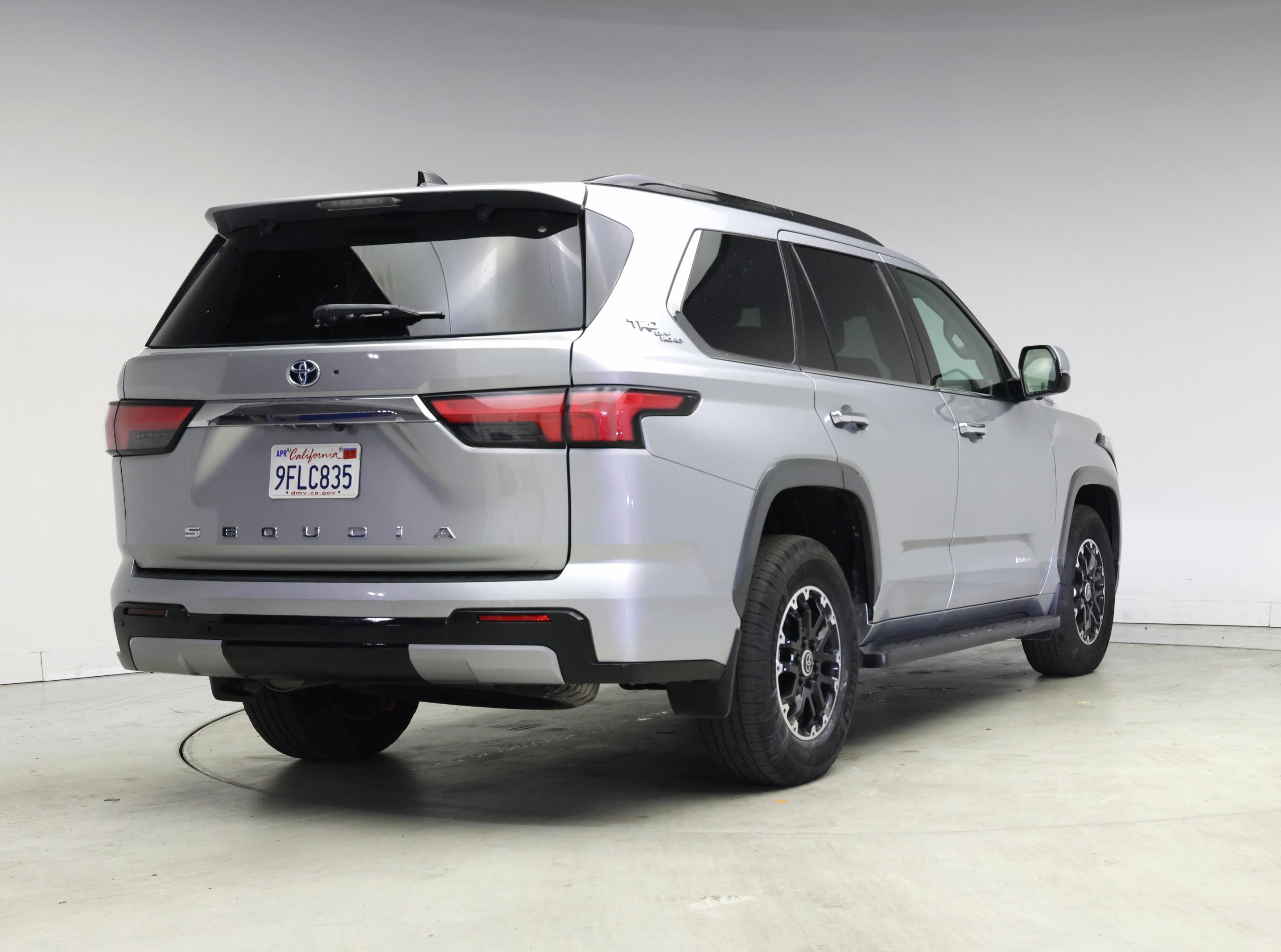 Thumbnail: 2023 Toyota Sequoia - 8