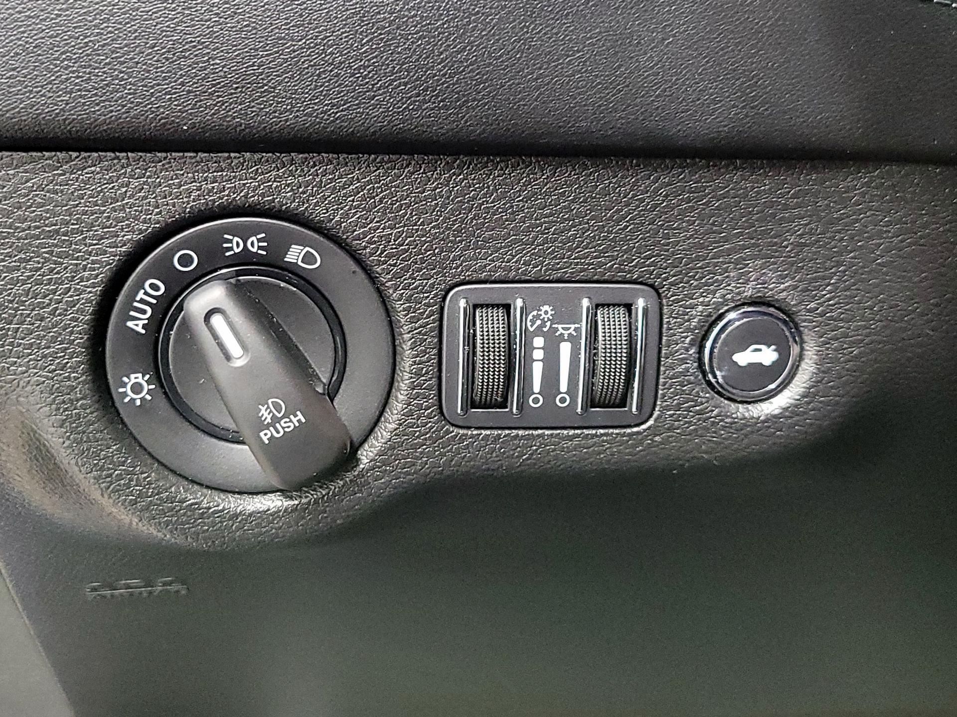 Thumbnail: 2021 Dodge Charger - 13