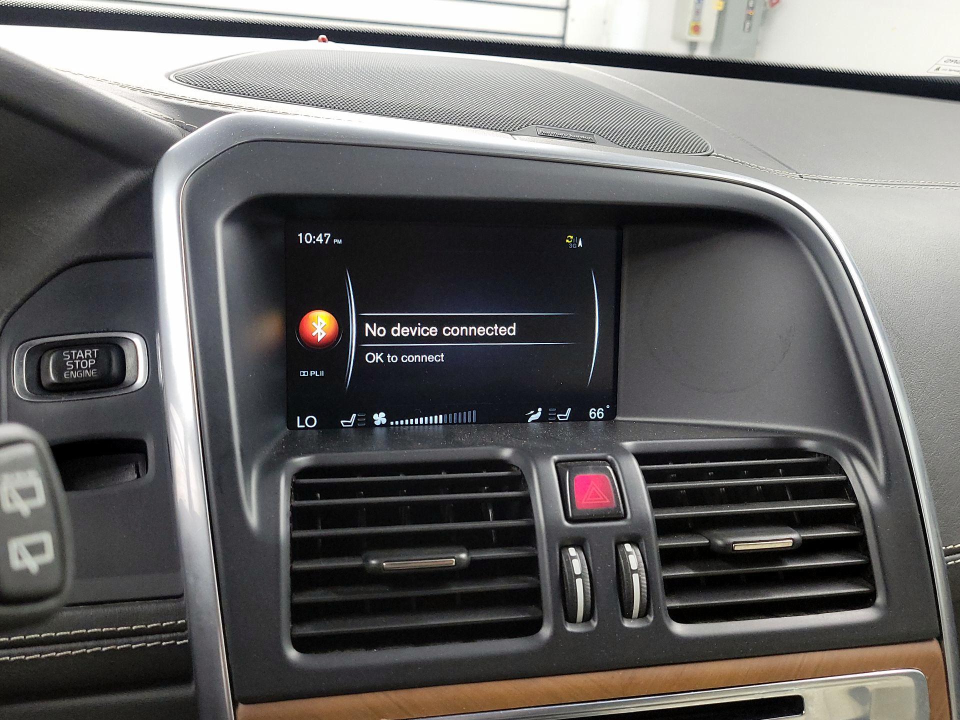 Thumbnail: 2015 Volvo XC60 - 14