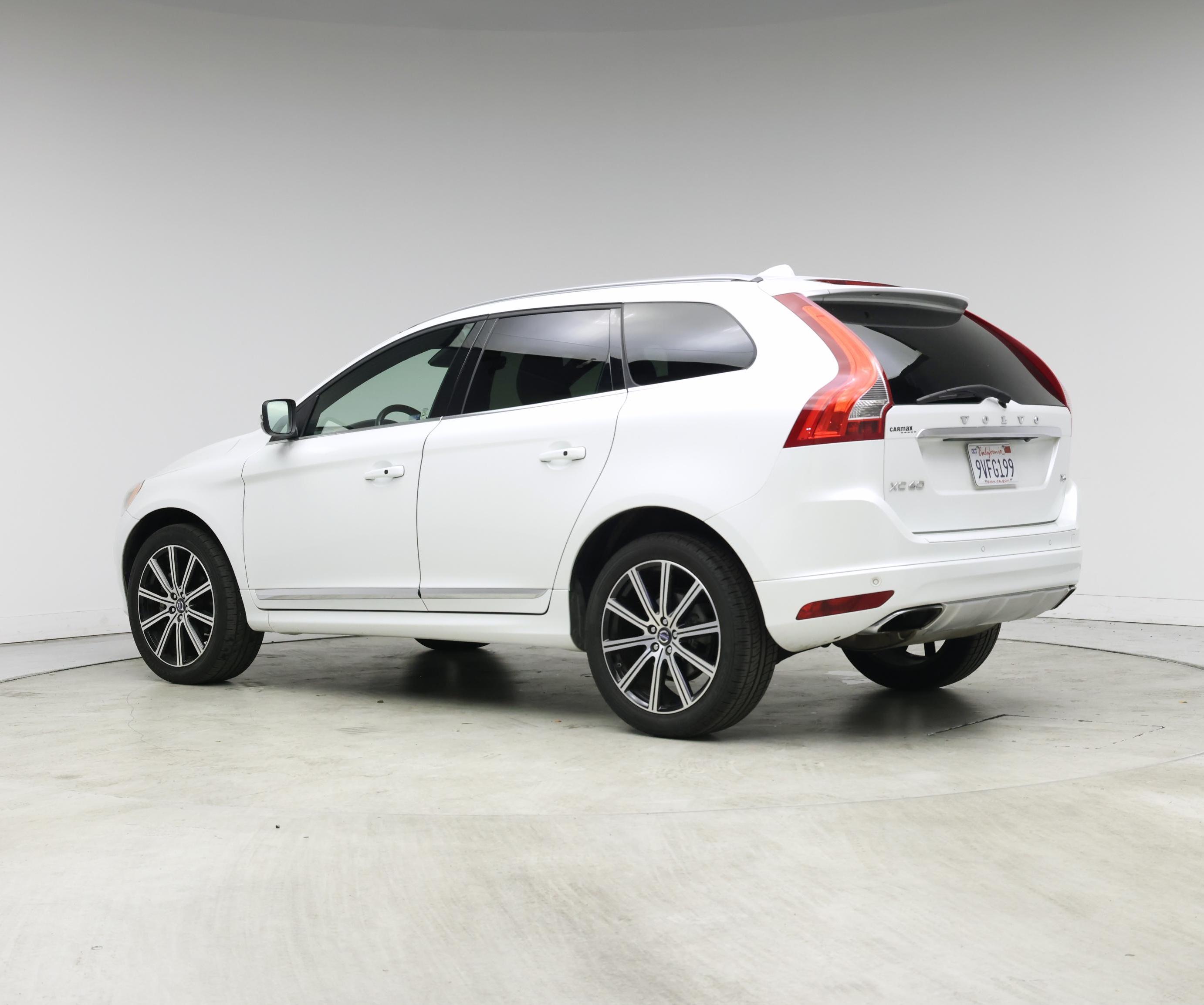 Thumbnail: 2015 Volvo XC60 - 2