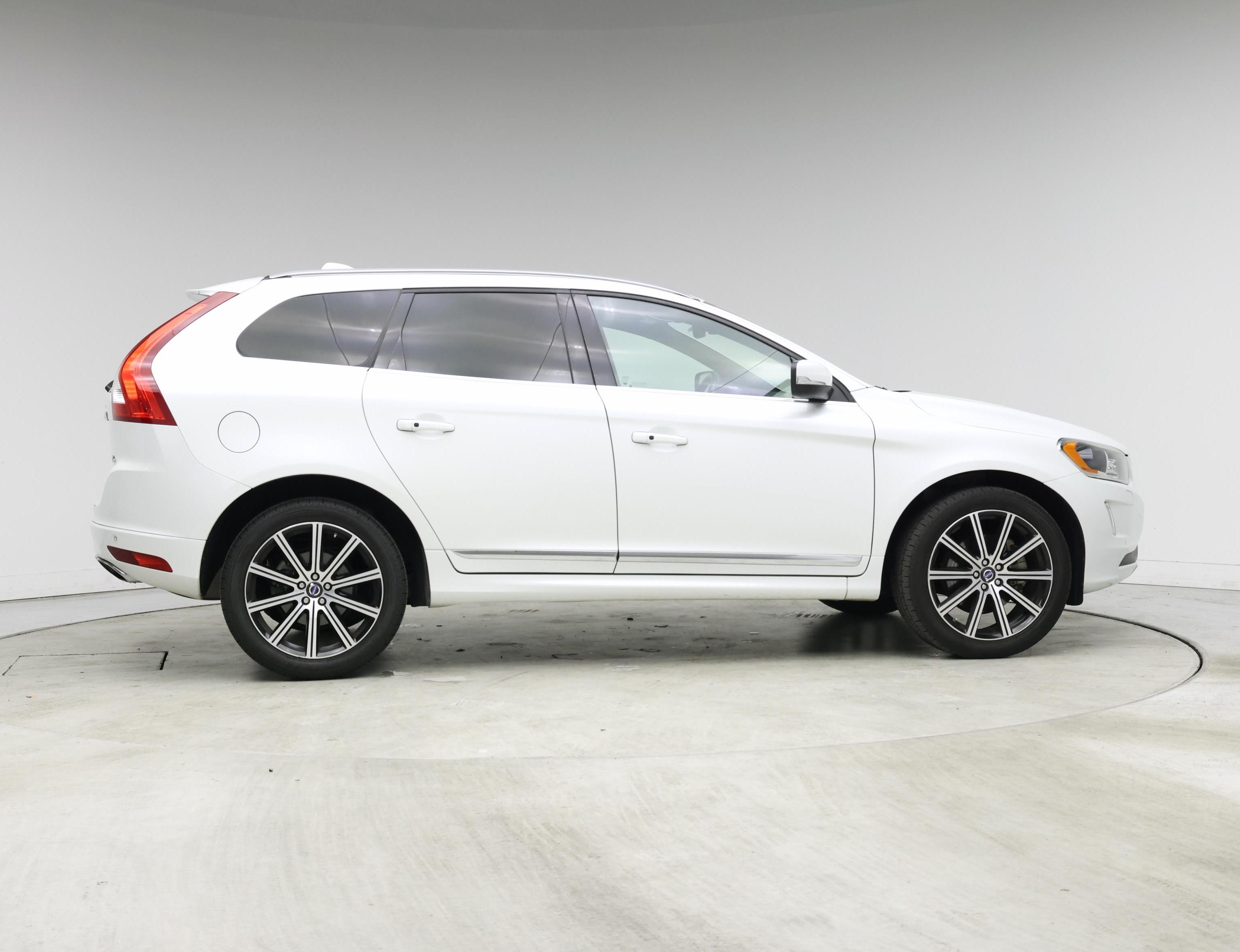 Thumbnail: 2015 Volvo XC60 - 7