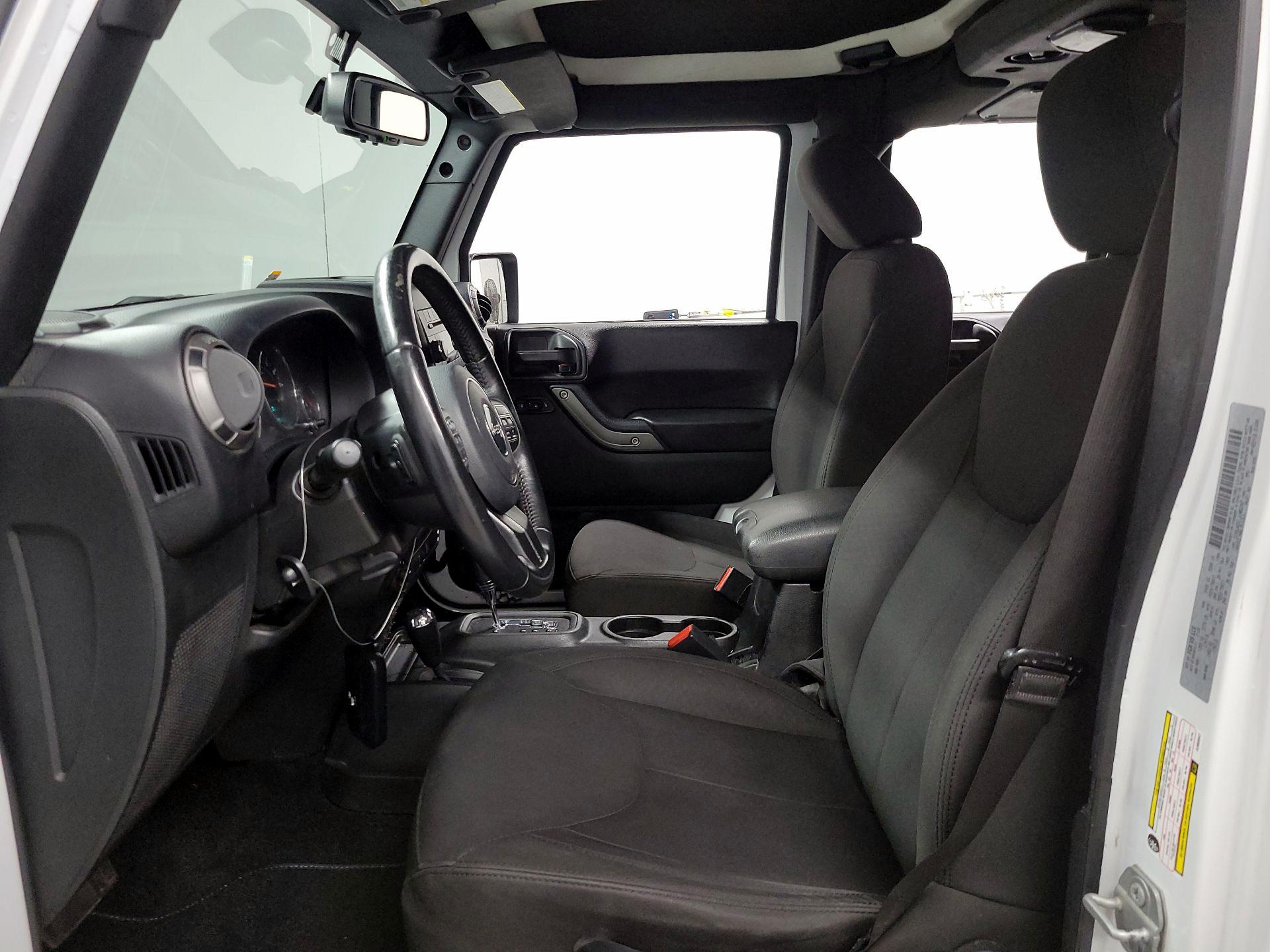 Thumbnail: 2018 Jeep Wrangler - 11