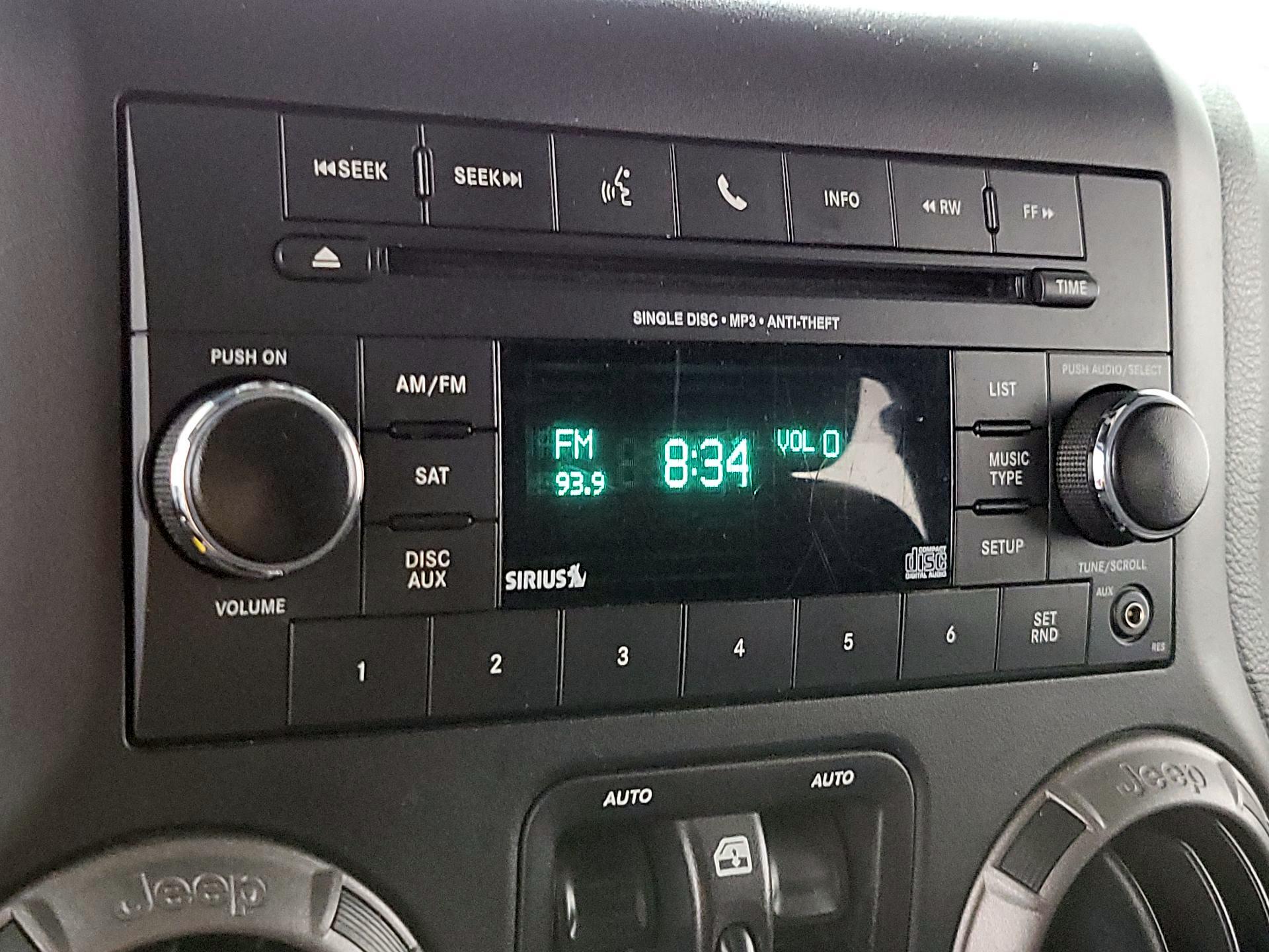 Thumbnail: 2018 Jeep Wrangler - 13