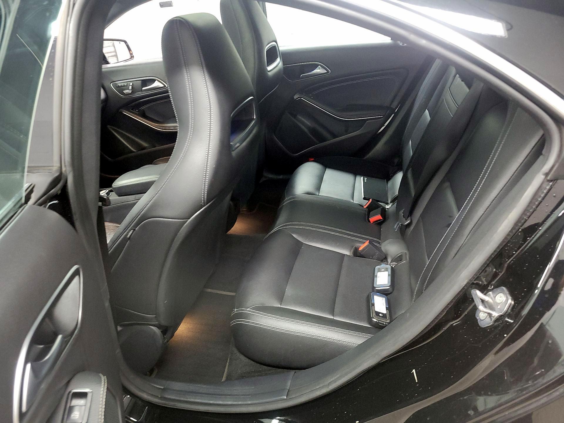 Thumbnail: 2019 Mercedes-Benz CLA - 17