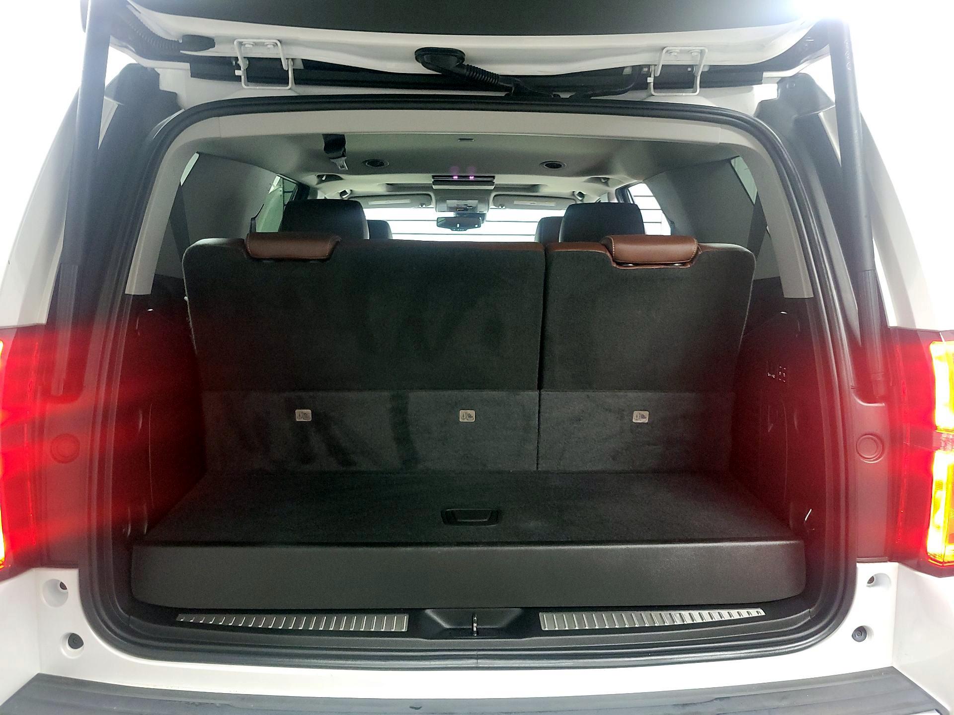 Thumbnail: 2019 Chevrolet Tahoe - 18