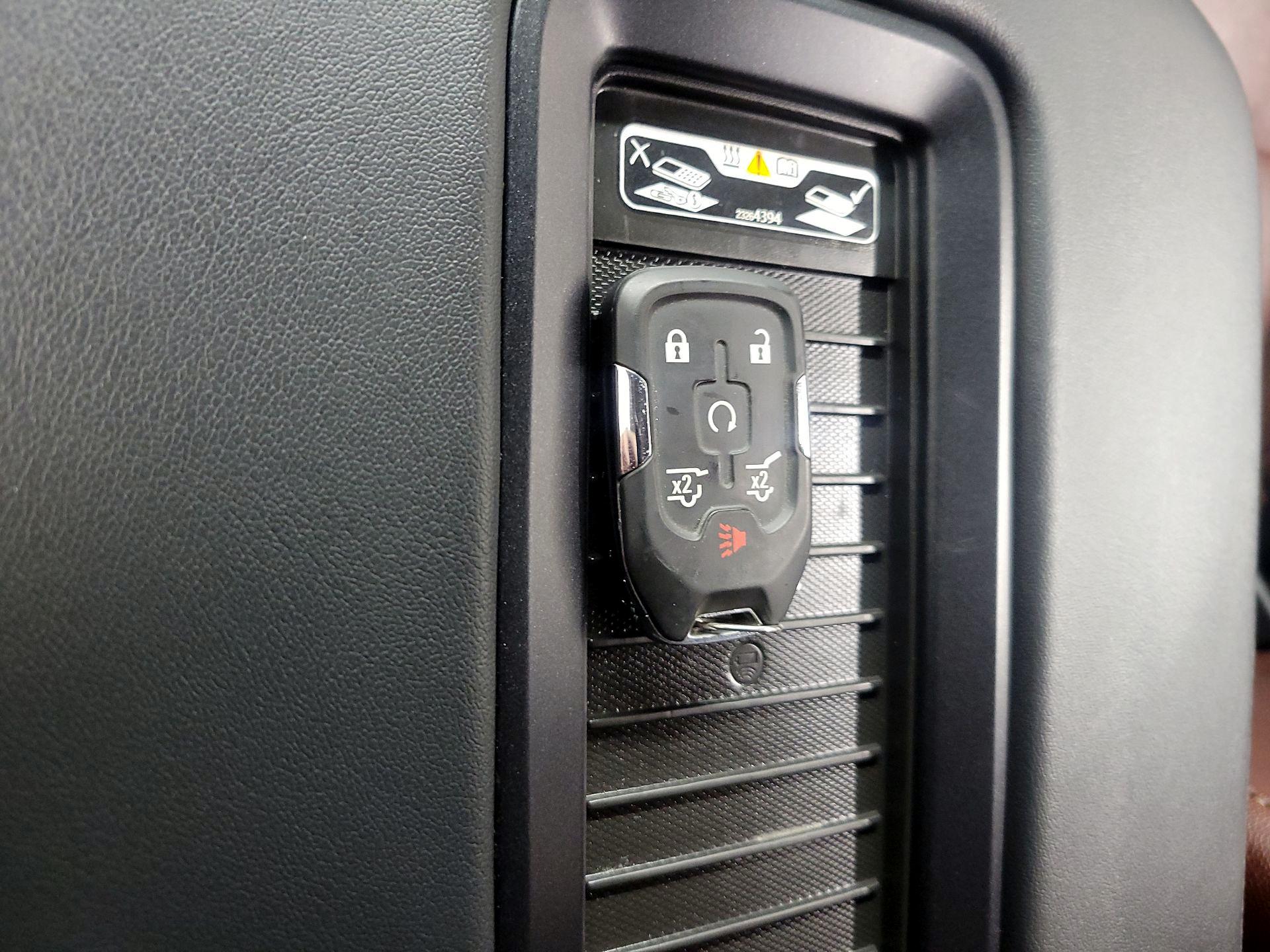 Thumbnail: 2019 Chevrolet Tahoe - 20