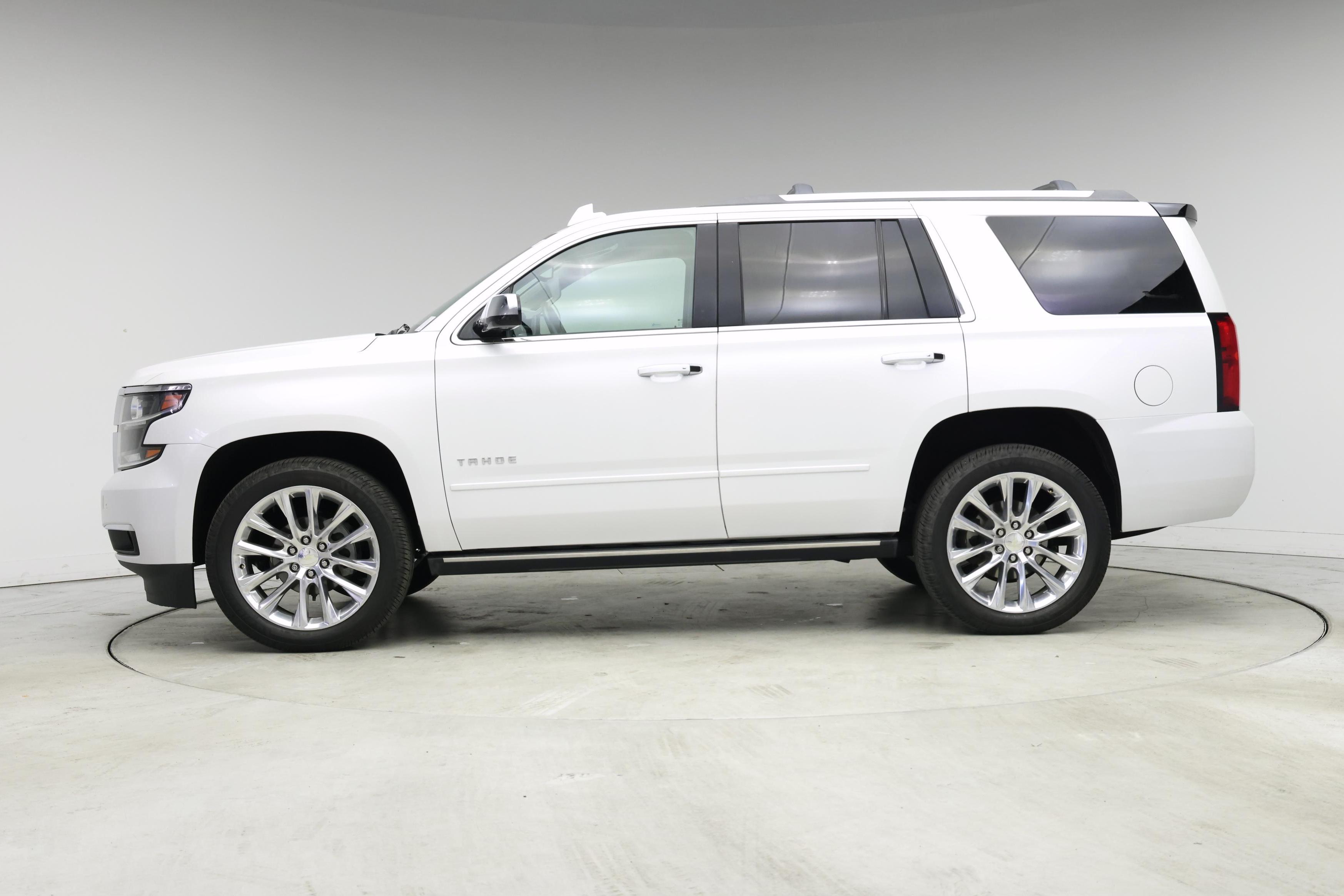 Thumbnail: 2019 Chevrolet Tahoe - 3