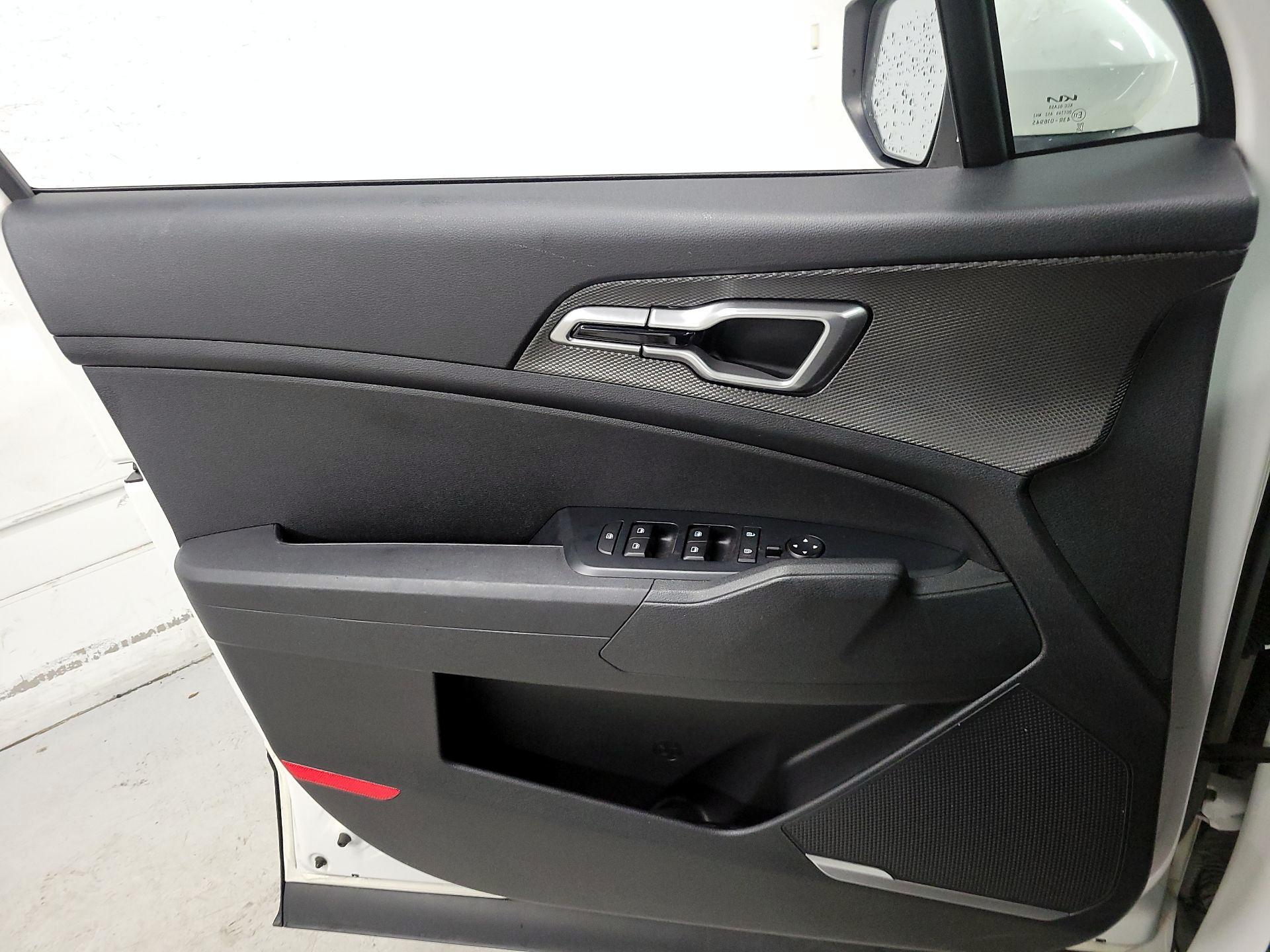 Thumbnail: 2023 Kia Sportage - 12