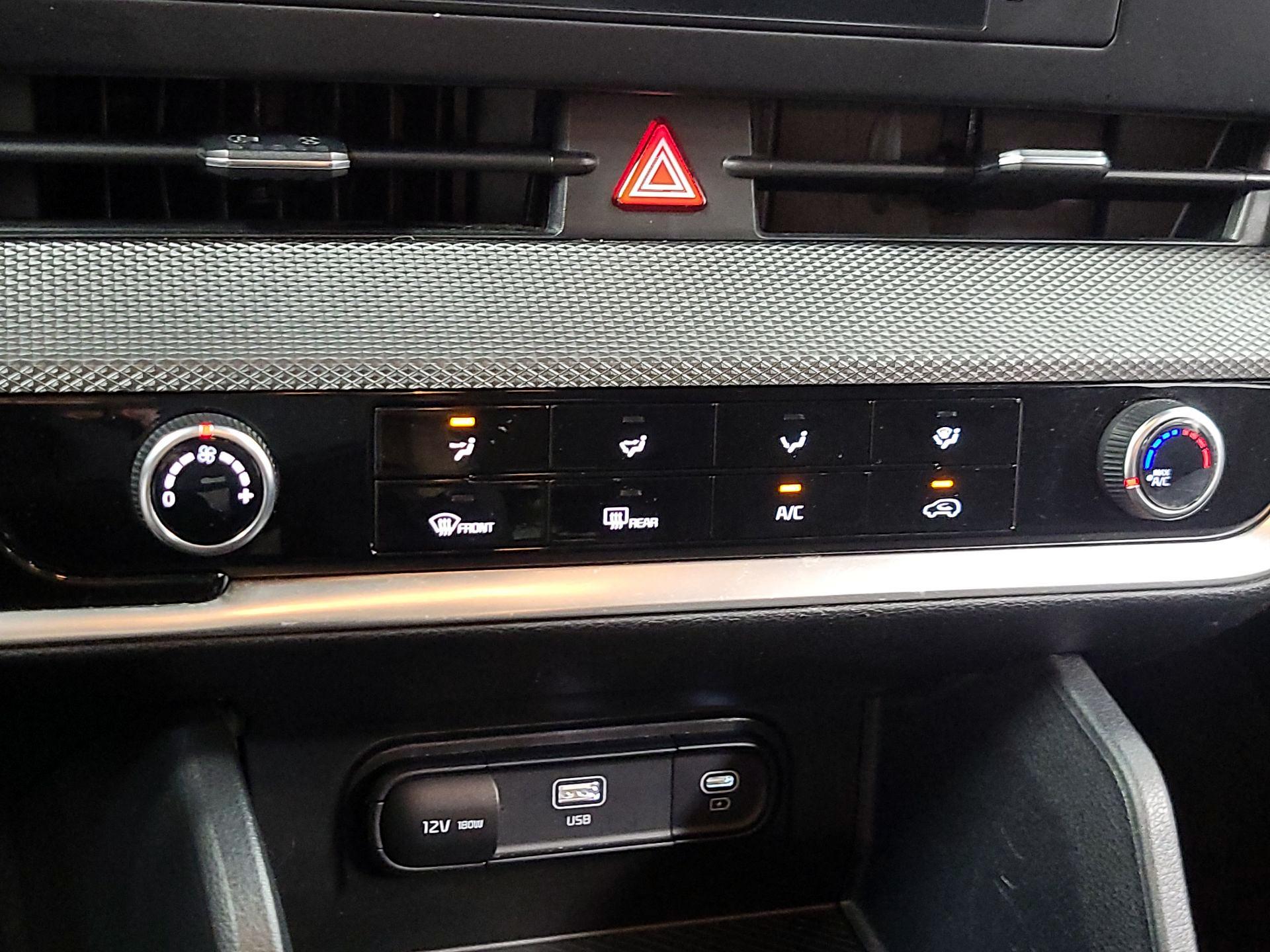 Thumbnail: 2023 Kia Sportage - 15