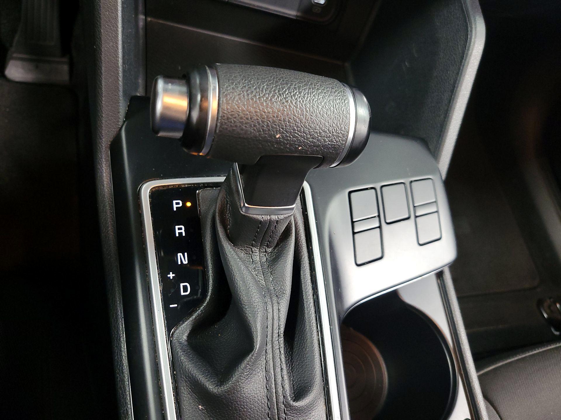 Thumbnail: 2023 Kia Sportage - 16