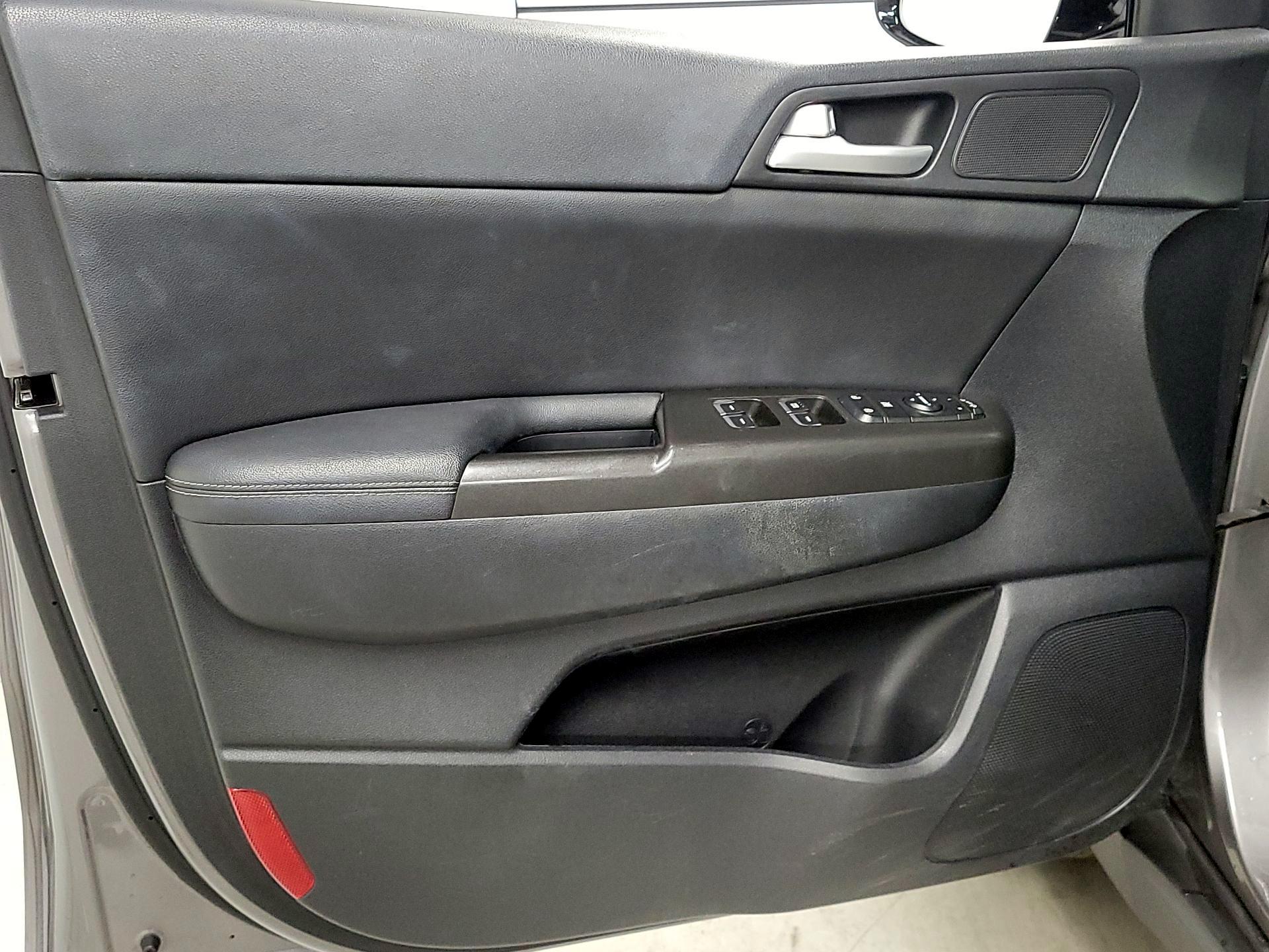 Thumbnail: 2017 Kia Sportage - 12