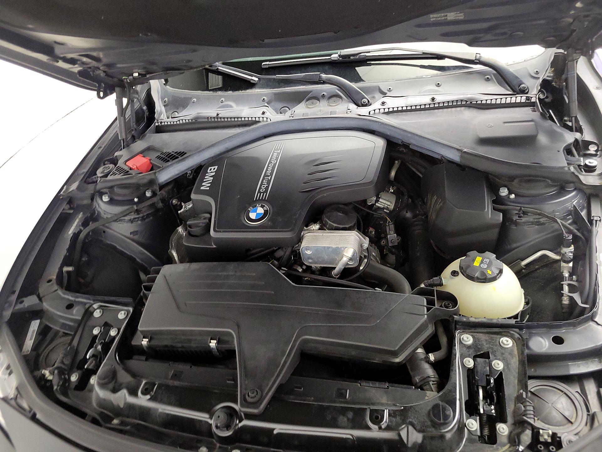 Thumbnail: 2015 BMW 3 Series - 19