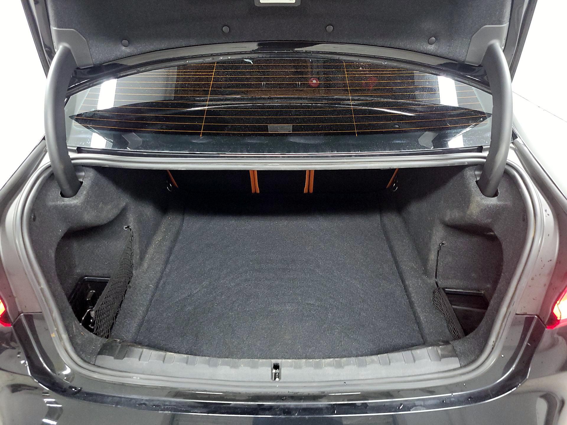 Thumbnail: 2022 BMW M3 - 18