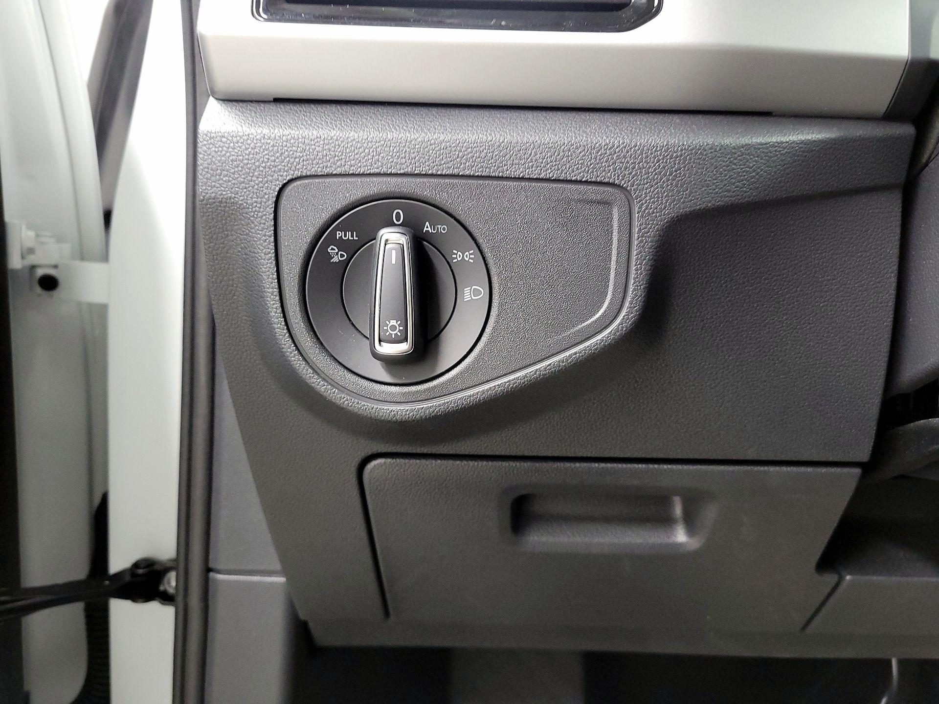 Thumbnail: 2023 Volkswagen Atlas - 13