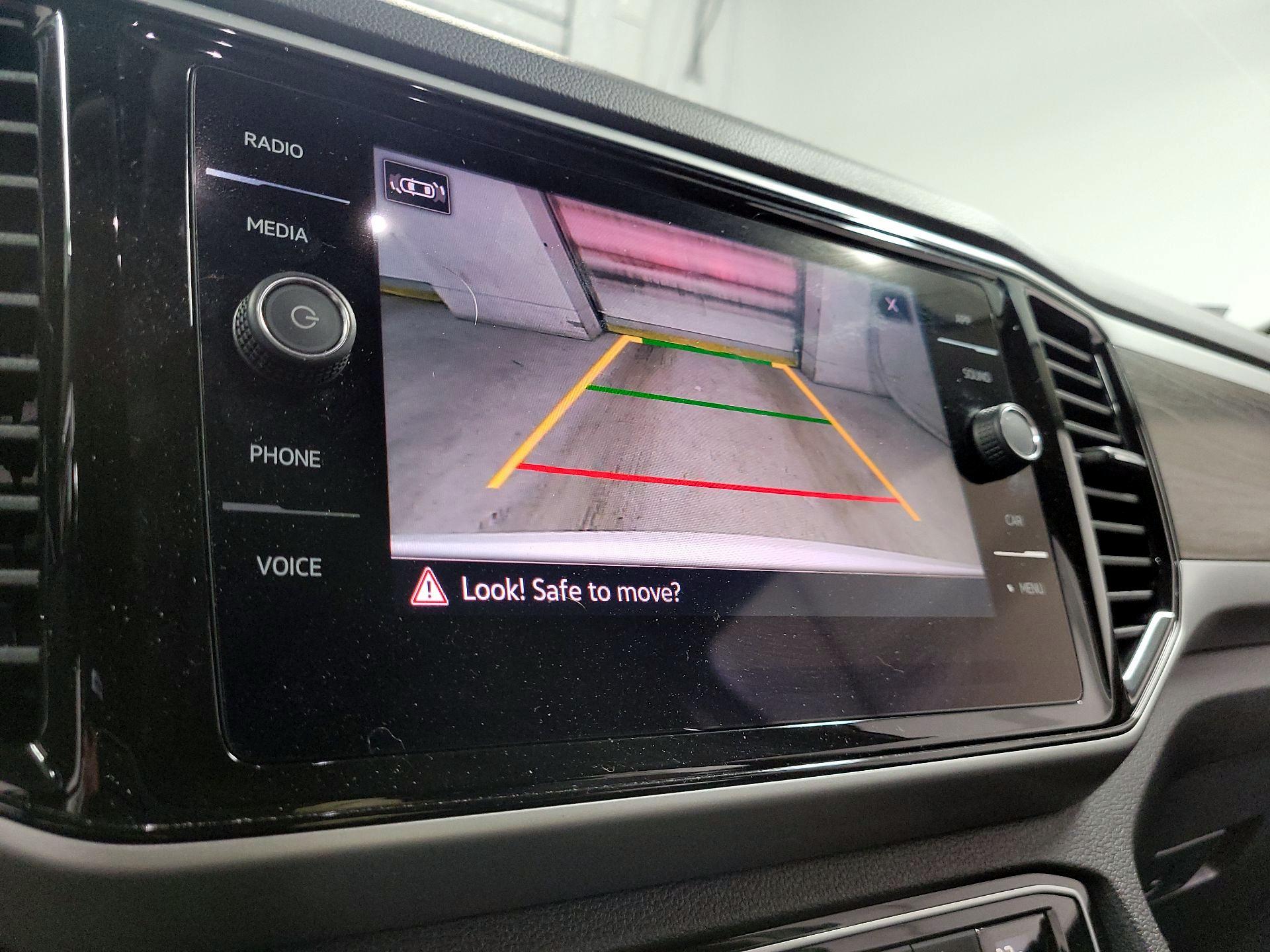 Thumbnail: 2023 Volkswagen Atlas - 14