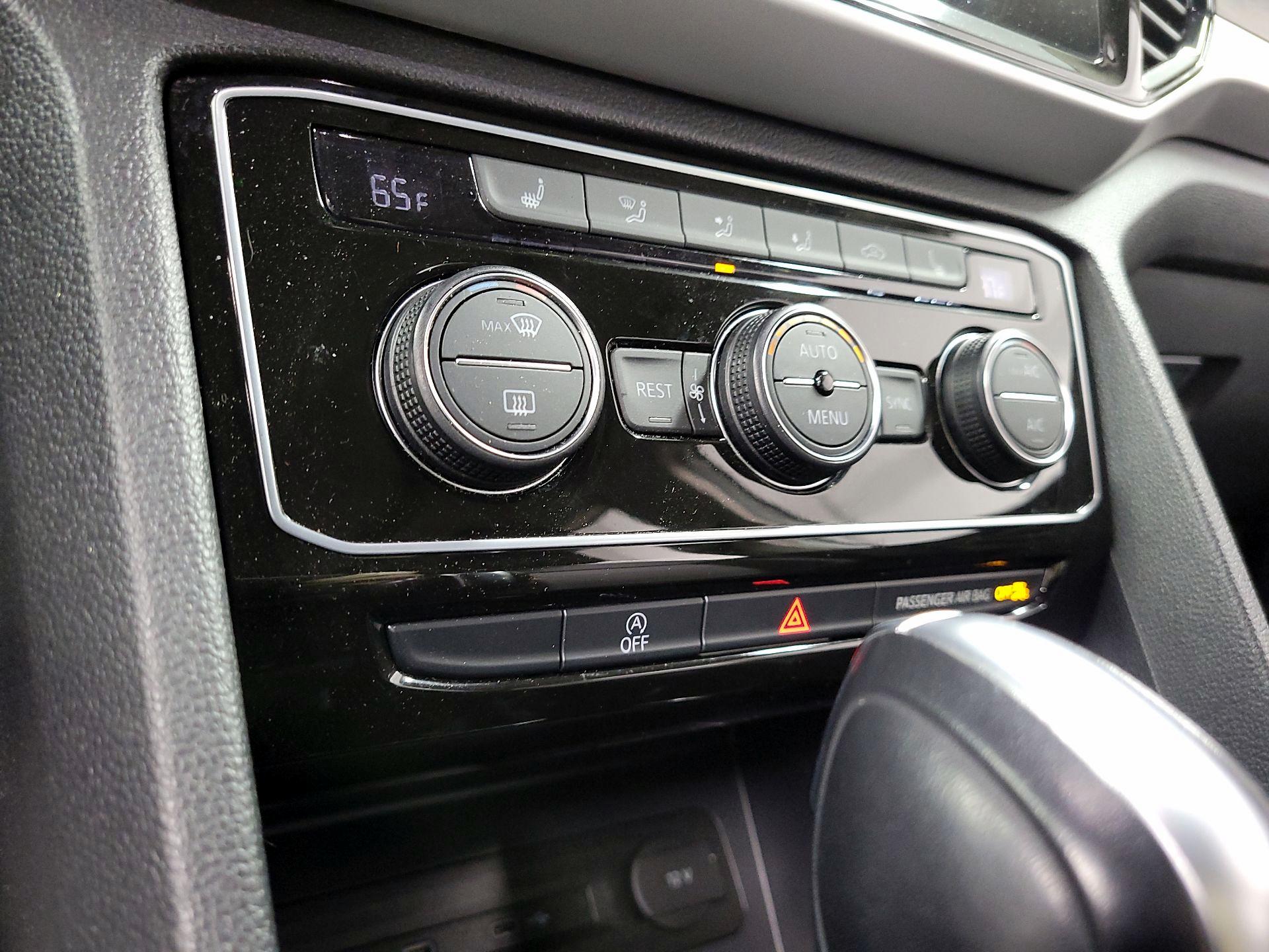 Thumbnail: 2023 Volkswagen Atlas - 16