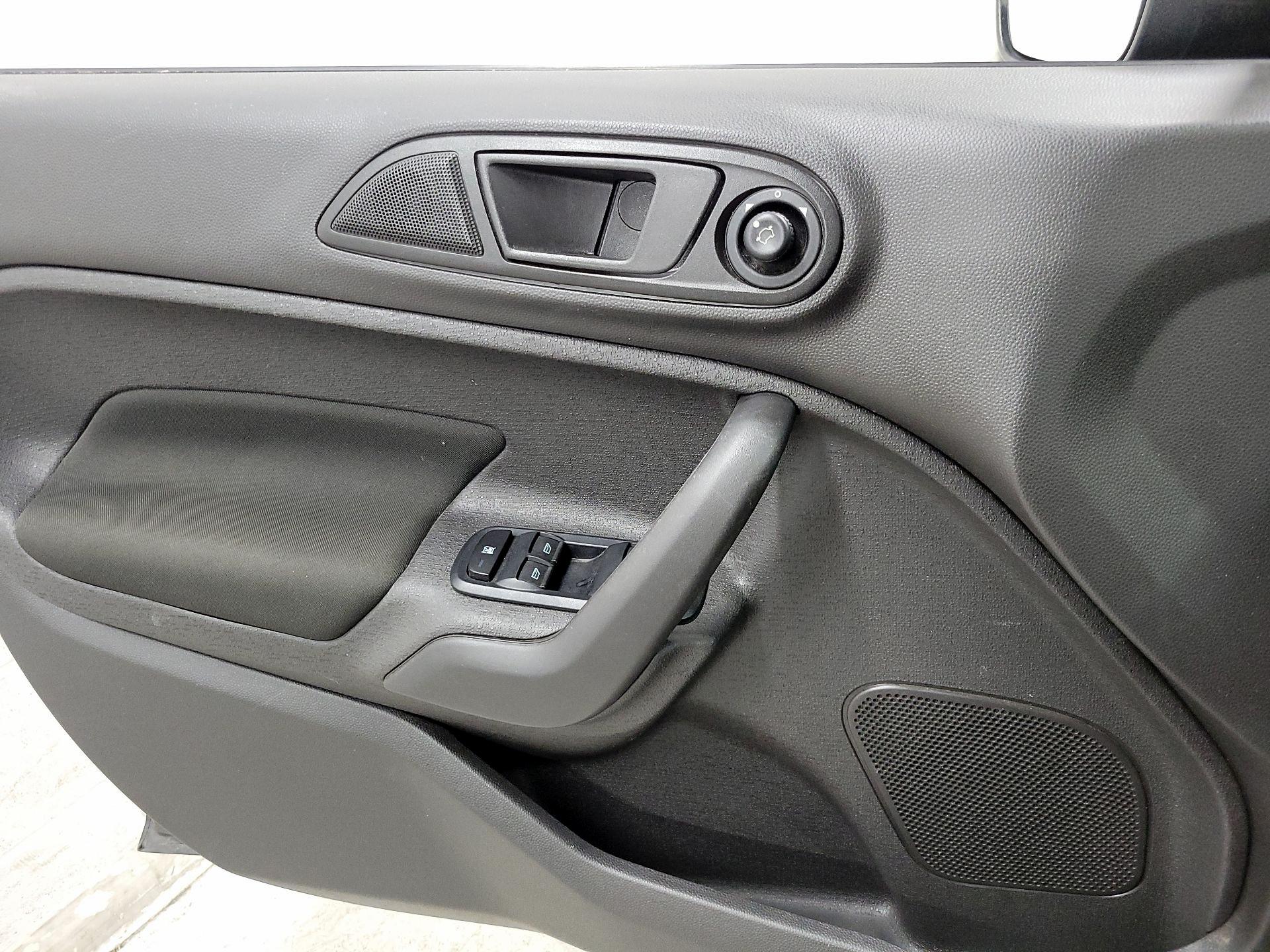 Thumbnail: 2017 Ford Fiesta - 12