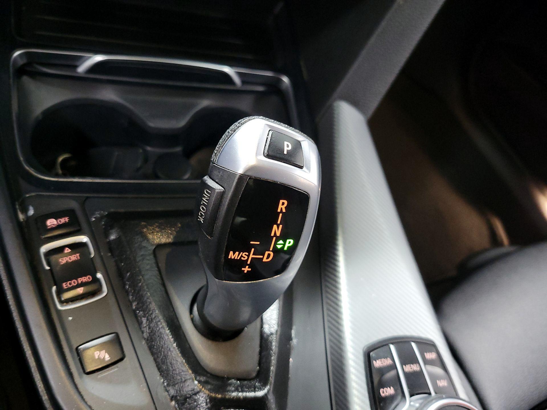 Thumbnail: 2018 BMW 3 Series - 16