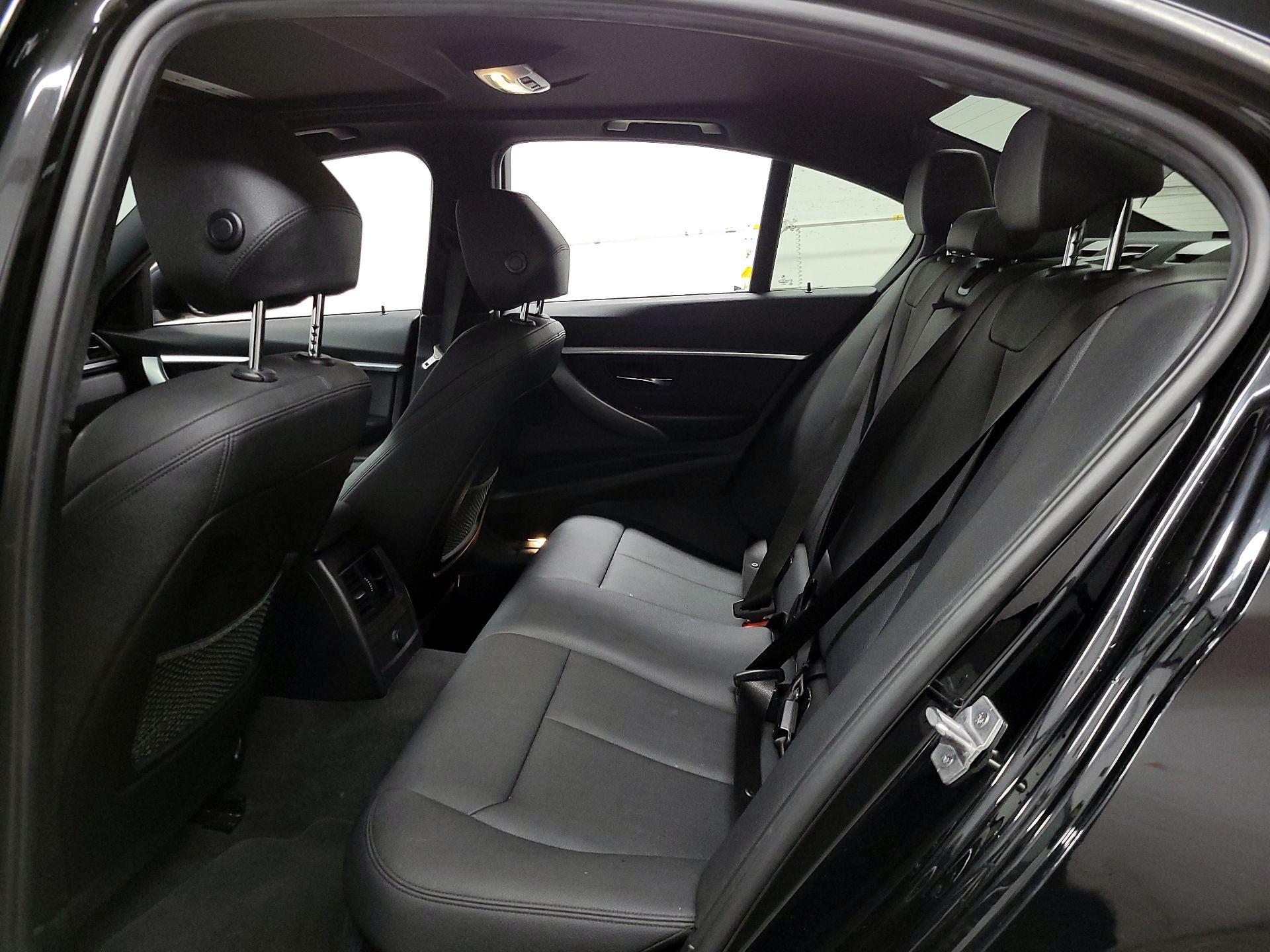 Thumbnail: 2018 BMW 3 Series - 17