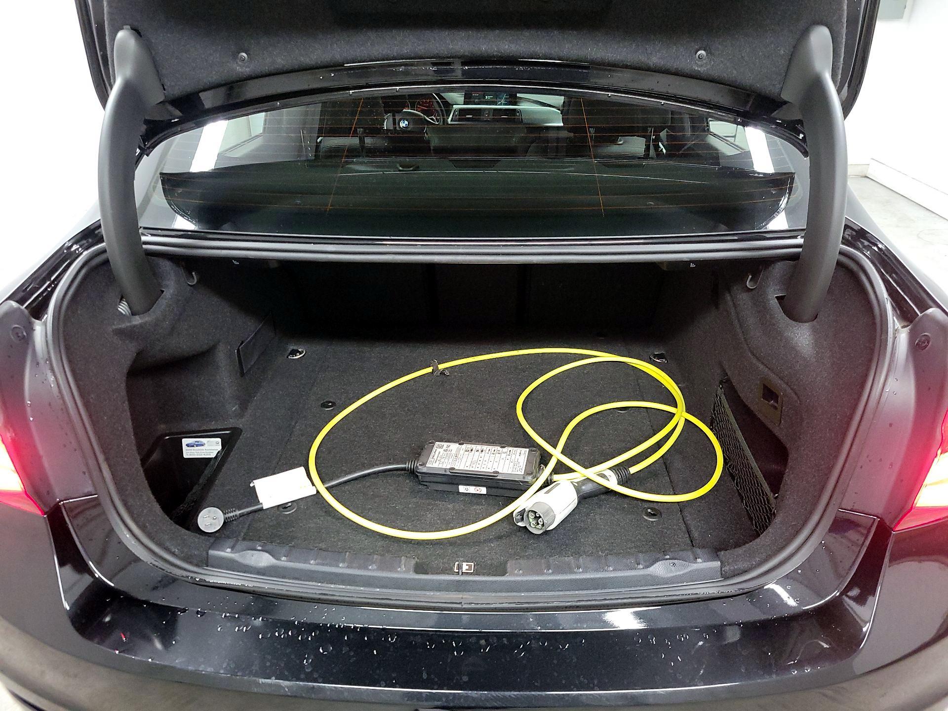 Thumbnail: 2018 BMW 3 Series - 18