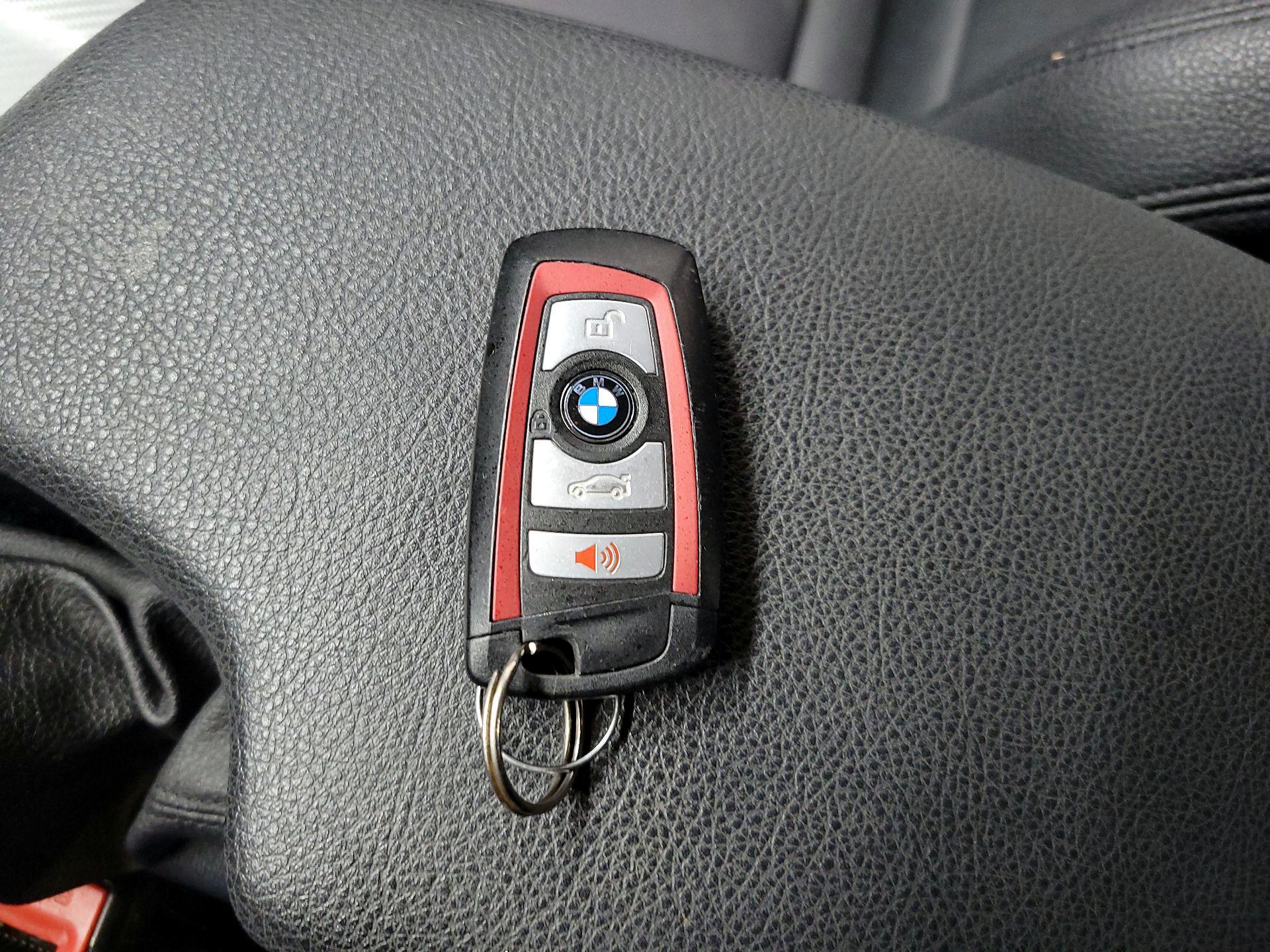 Thumbnail: 2018 BMW 3 Series - 20