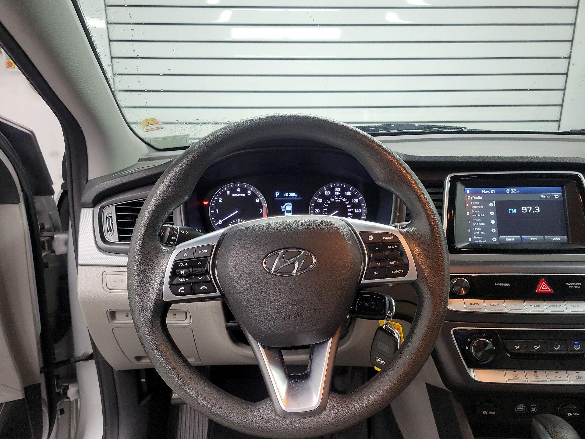 Thumbnail: 2019 Hyundai Sonata - 10