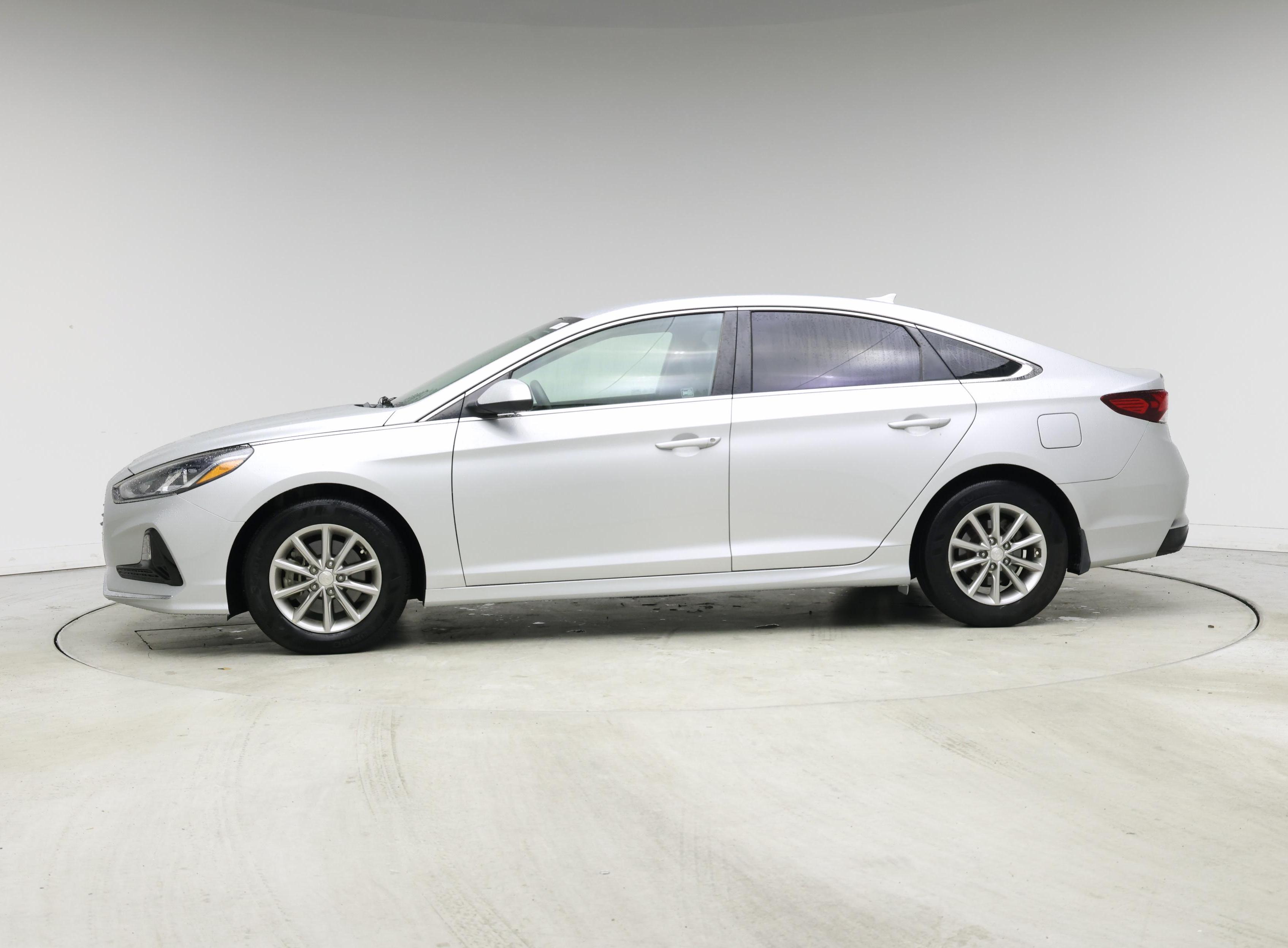 Thumbnail: 2019 Hyundai Sonata - 3