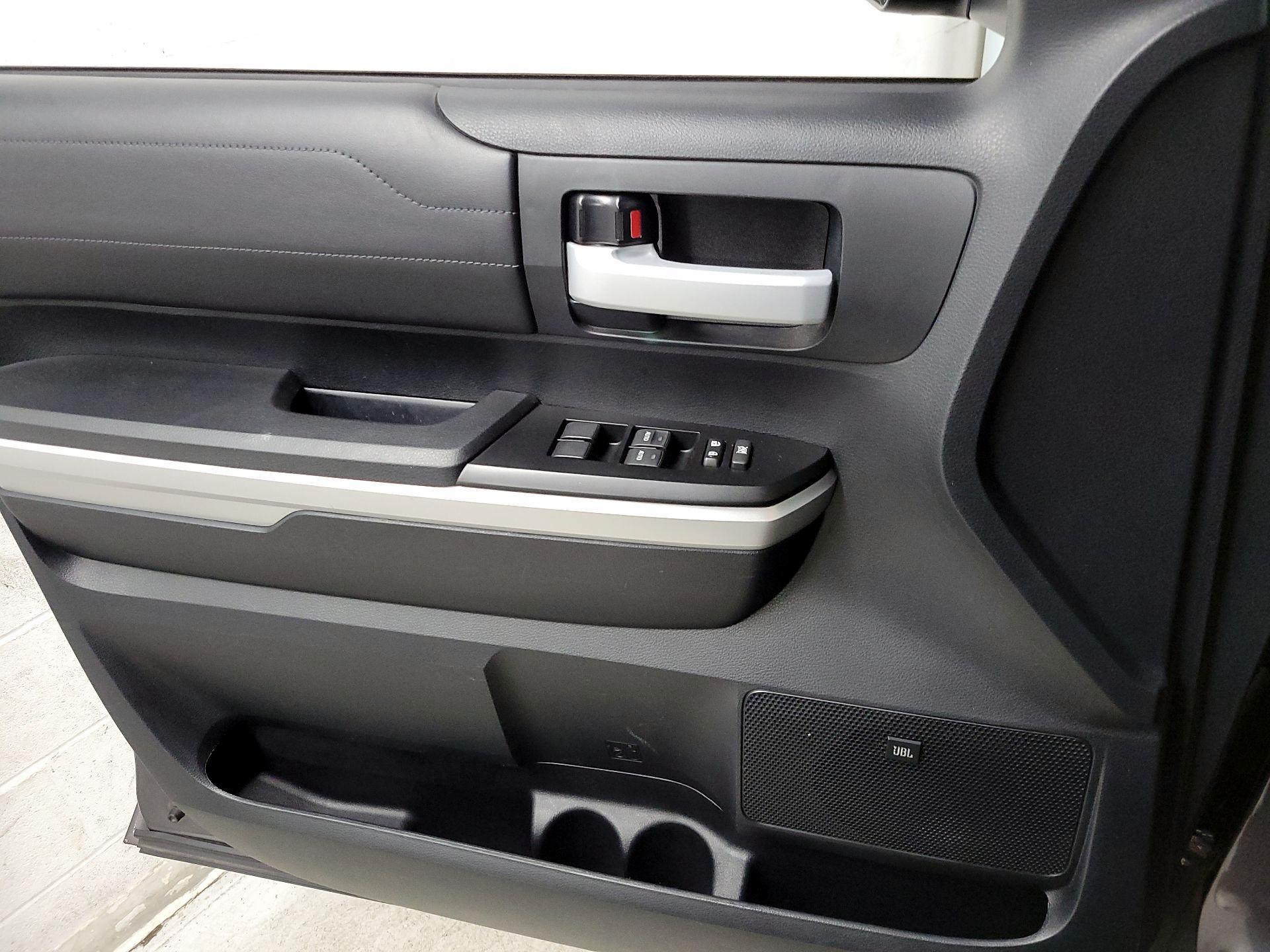 Thumbnail: 2016 Toyota Tundra - 12