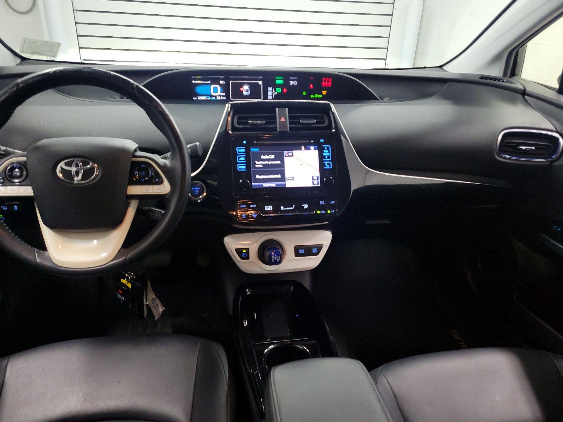 Thumbnail: 2018 Toyota Prius - 9