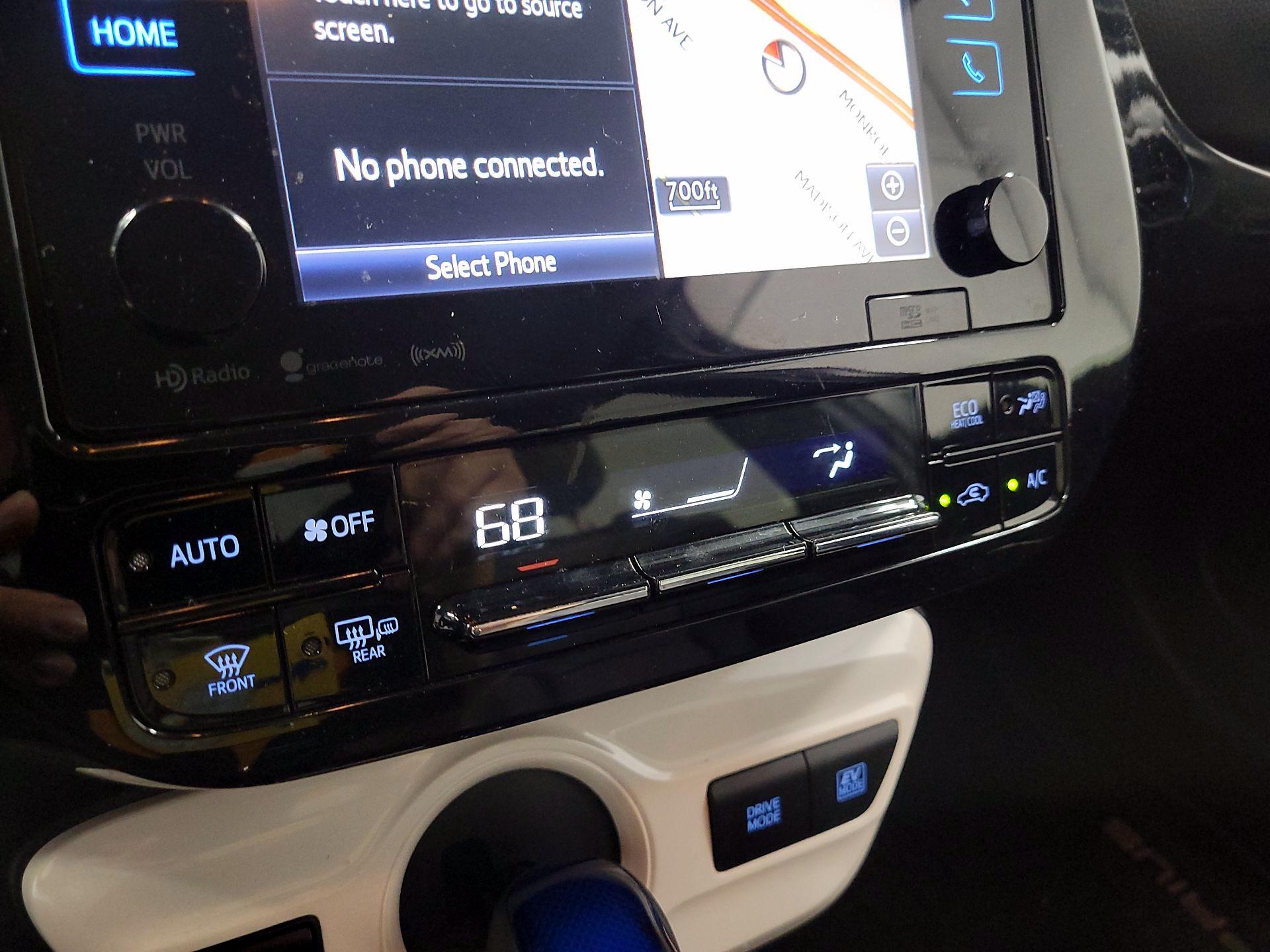 Thumbnail: 2018 Toyota Prius - 15