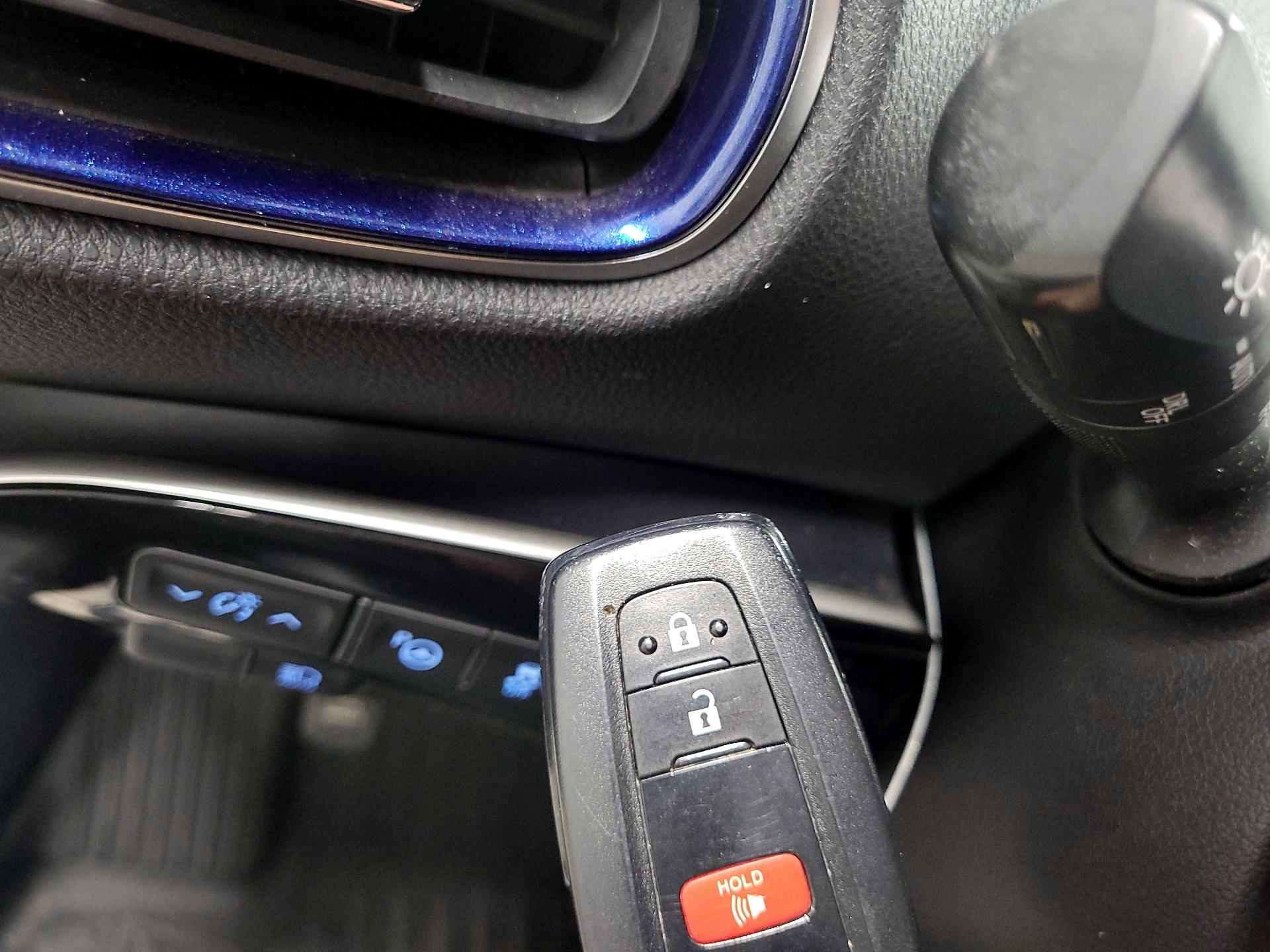 Thumbnail: 2018 Toyota Prius - 20