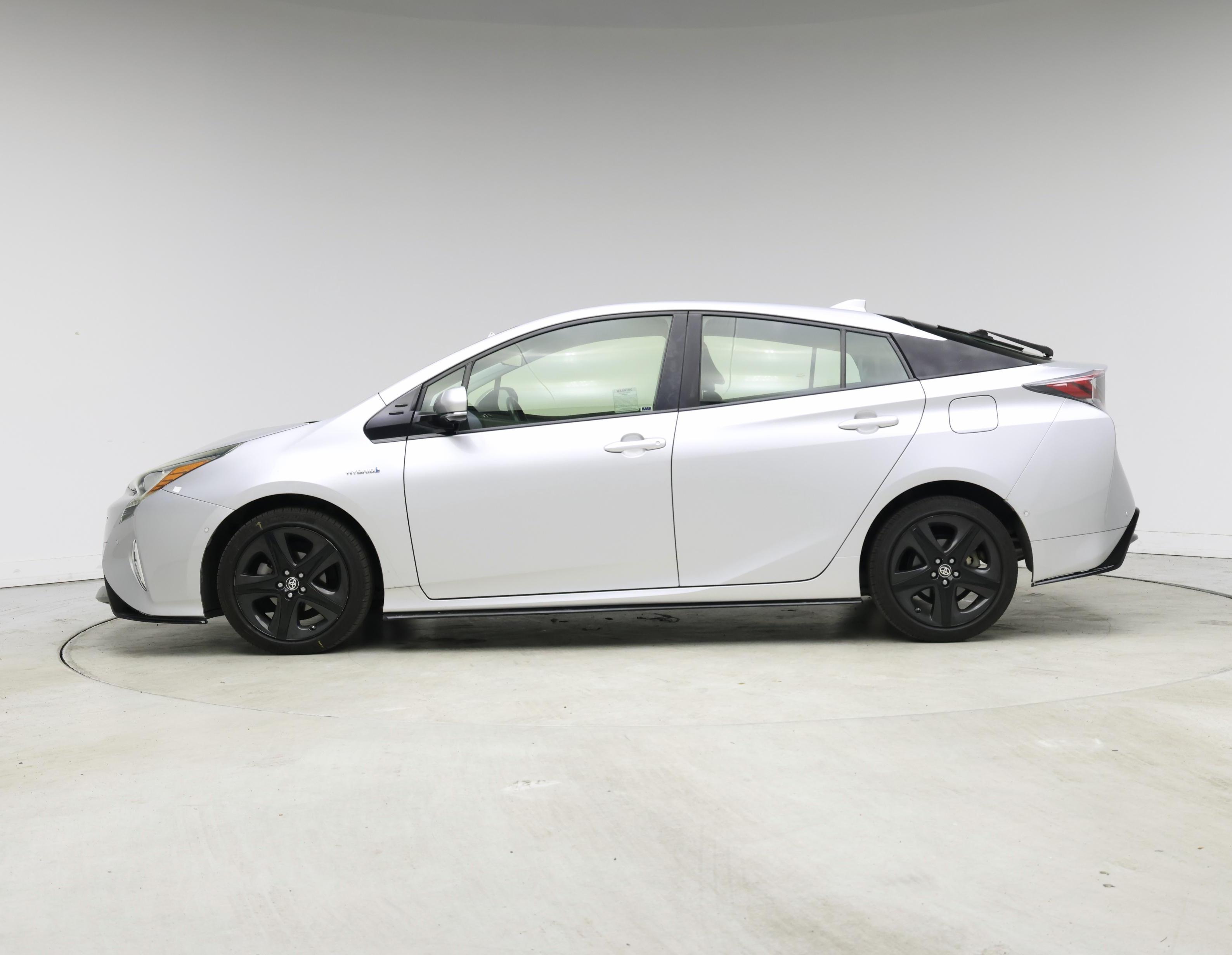 Thumbnail: 2018 Toyota Prius - 3