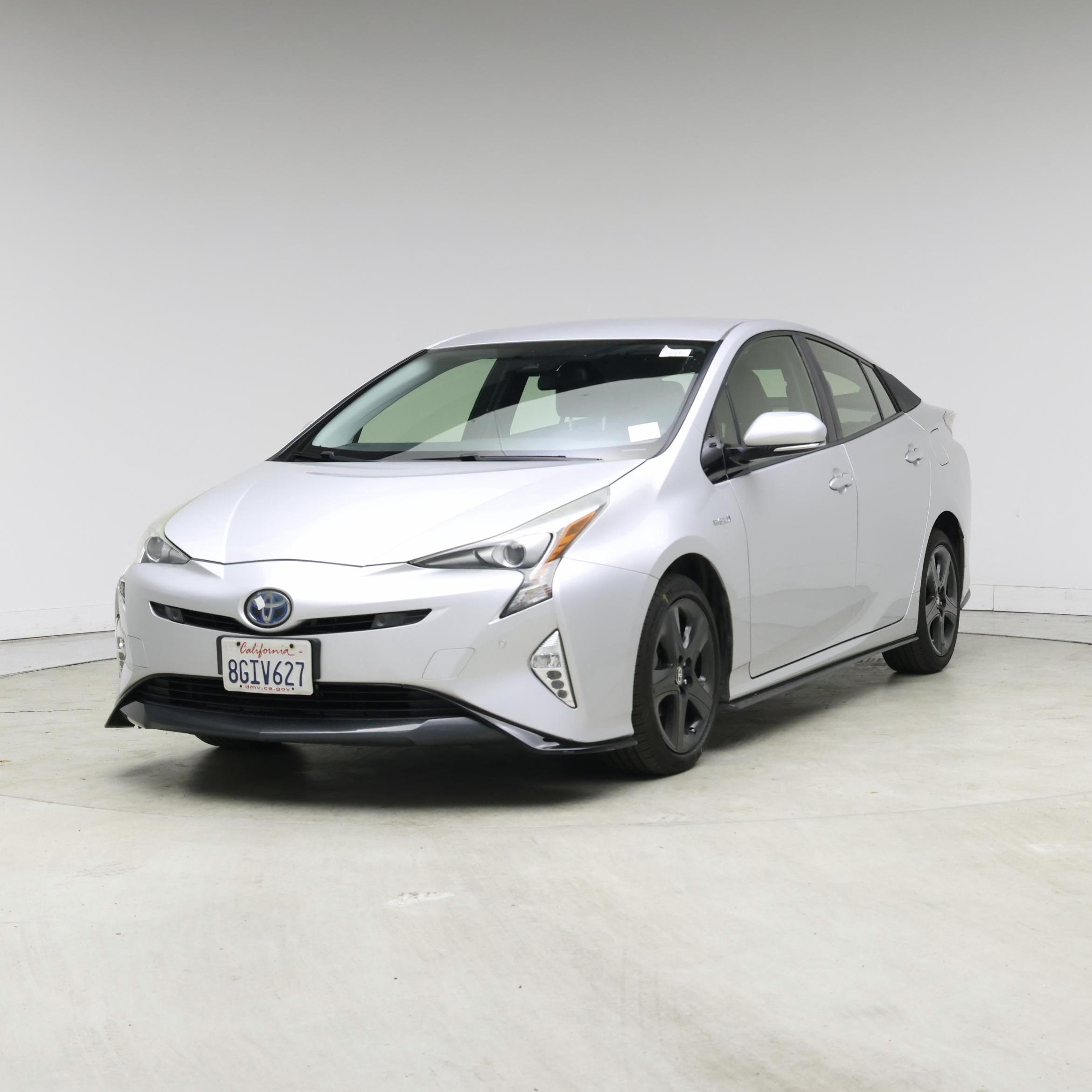 Thumbnail: 2018 Toyota Prius - 4