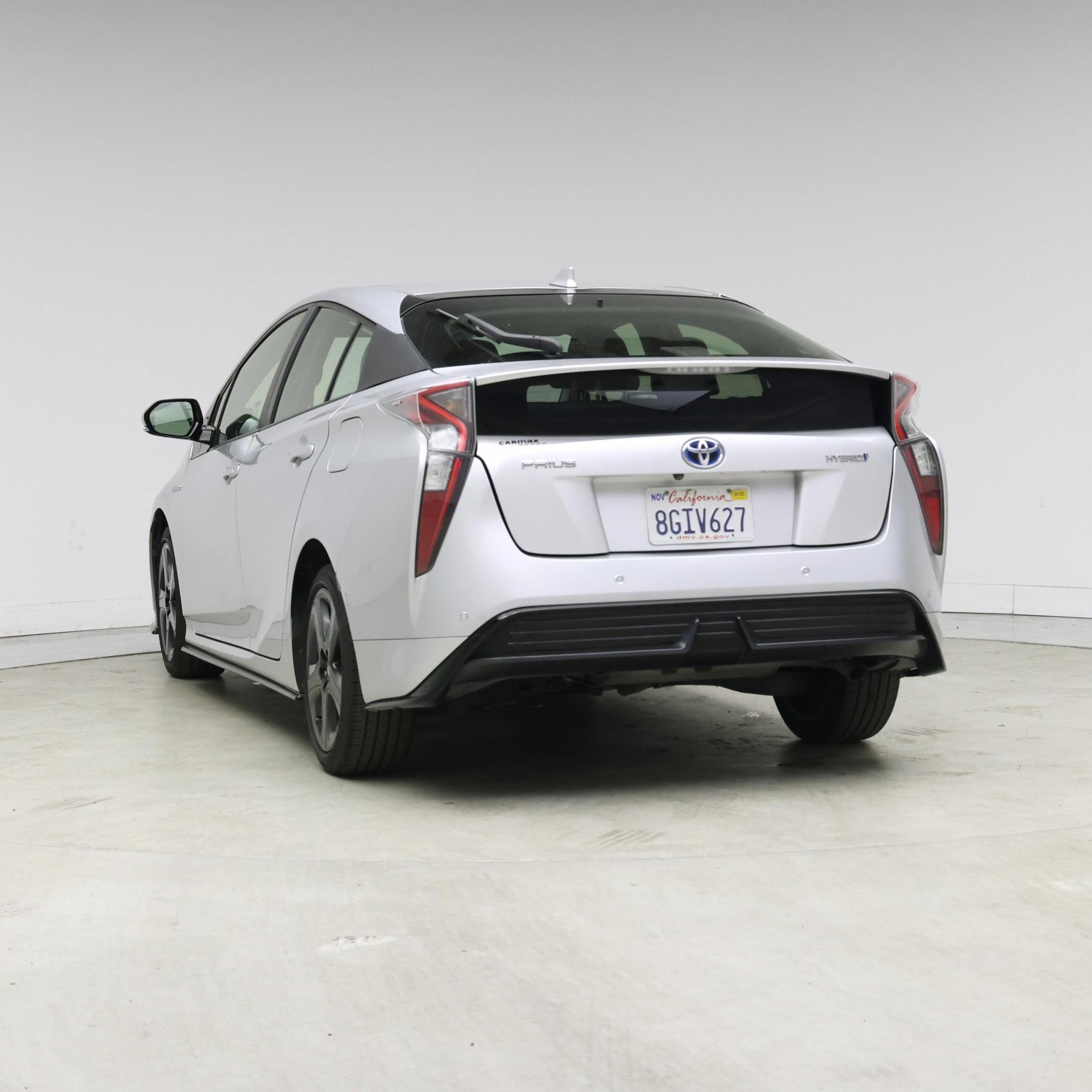 Thumbnail: 2018 Toyota Prius - 6