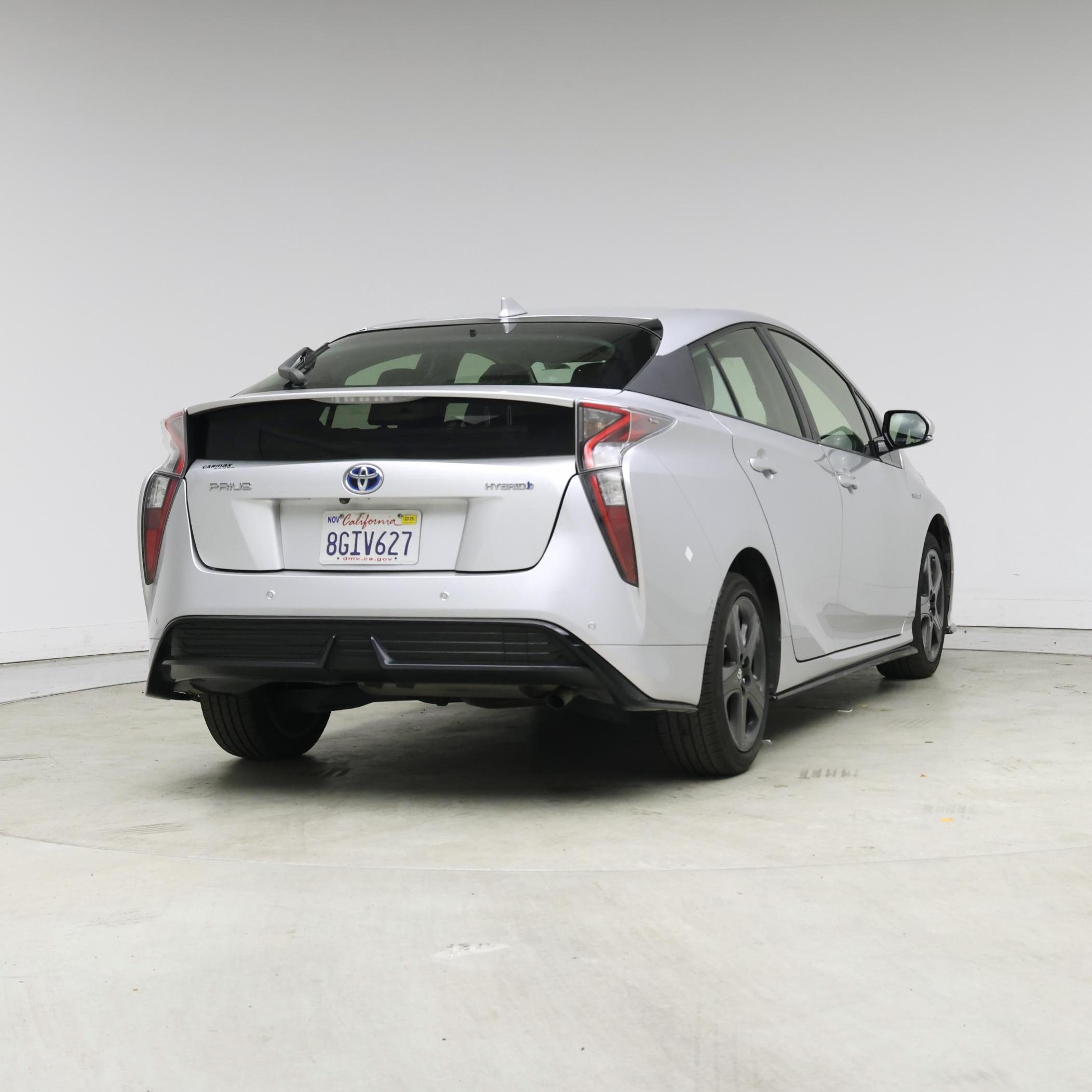 Thumbnail: 2018 Toyota Prius - 8