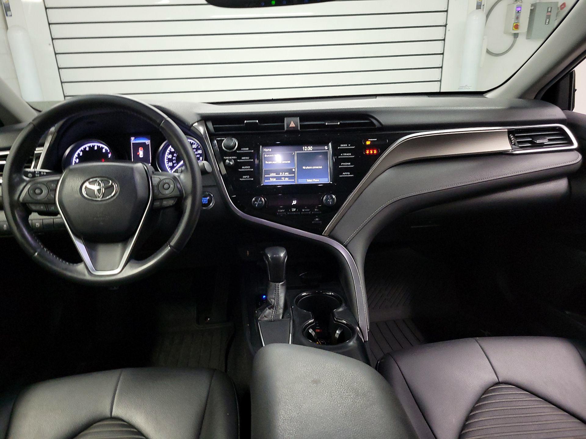 Thumbnail: 2018 Toyota Camry - 9