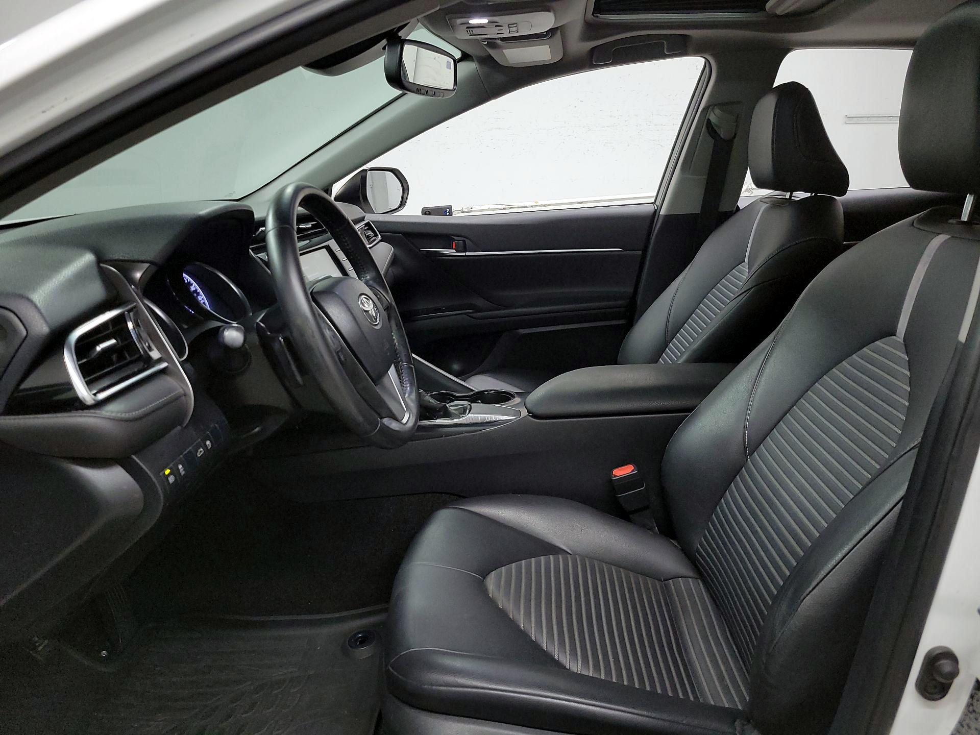 Thumbnail: 2018 Toyota Camry - 11