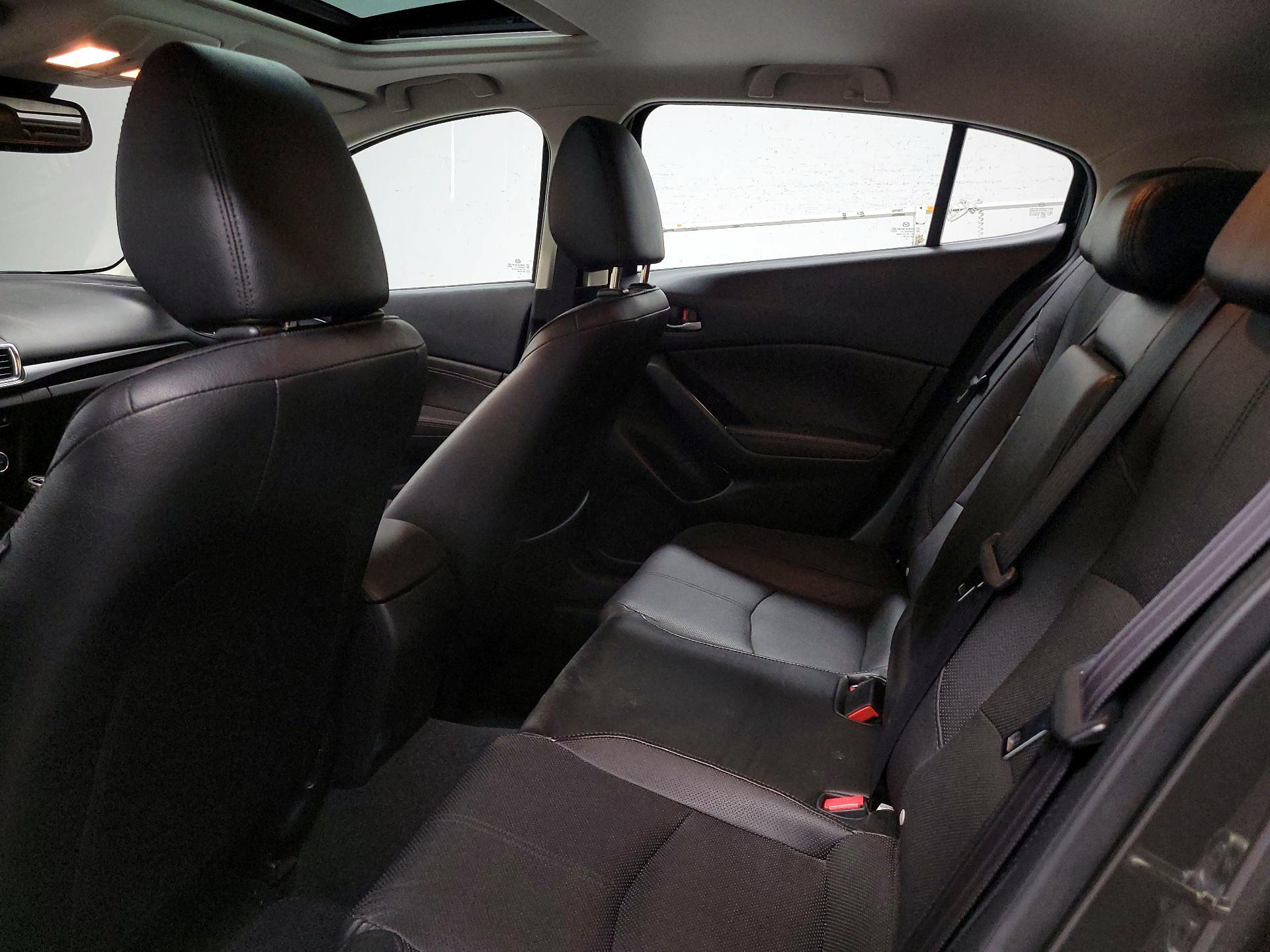 Thumbnail: 2017 Mazda Mazda3 - 18