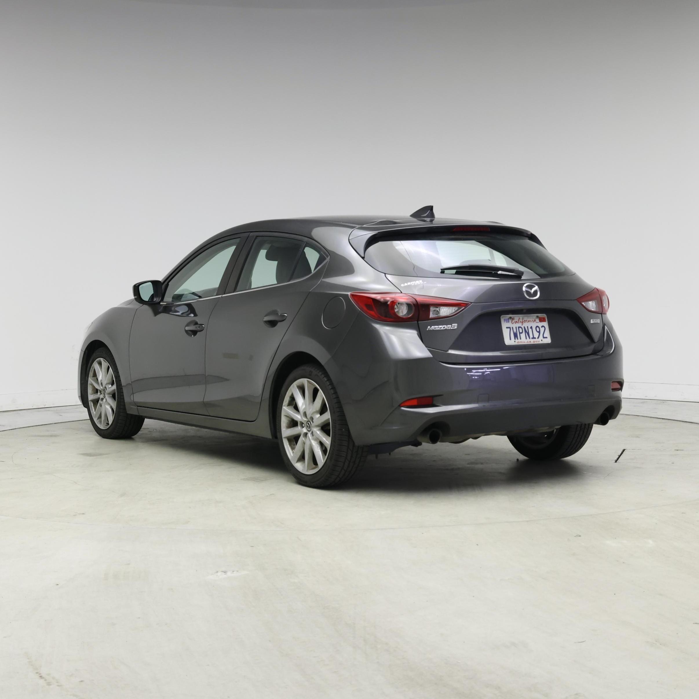 Thumbnail: 2017 Mazda Mazda3 - 2