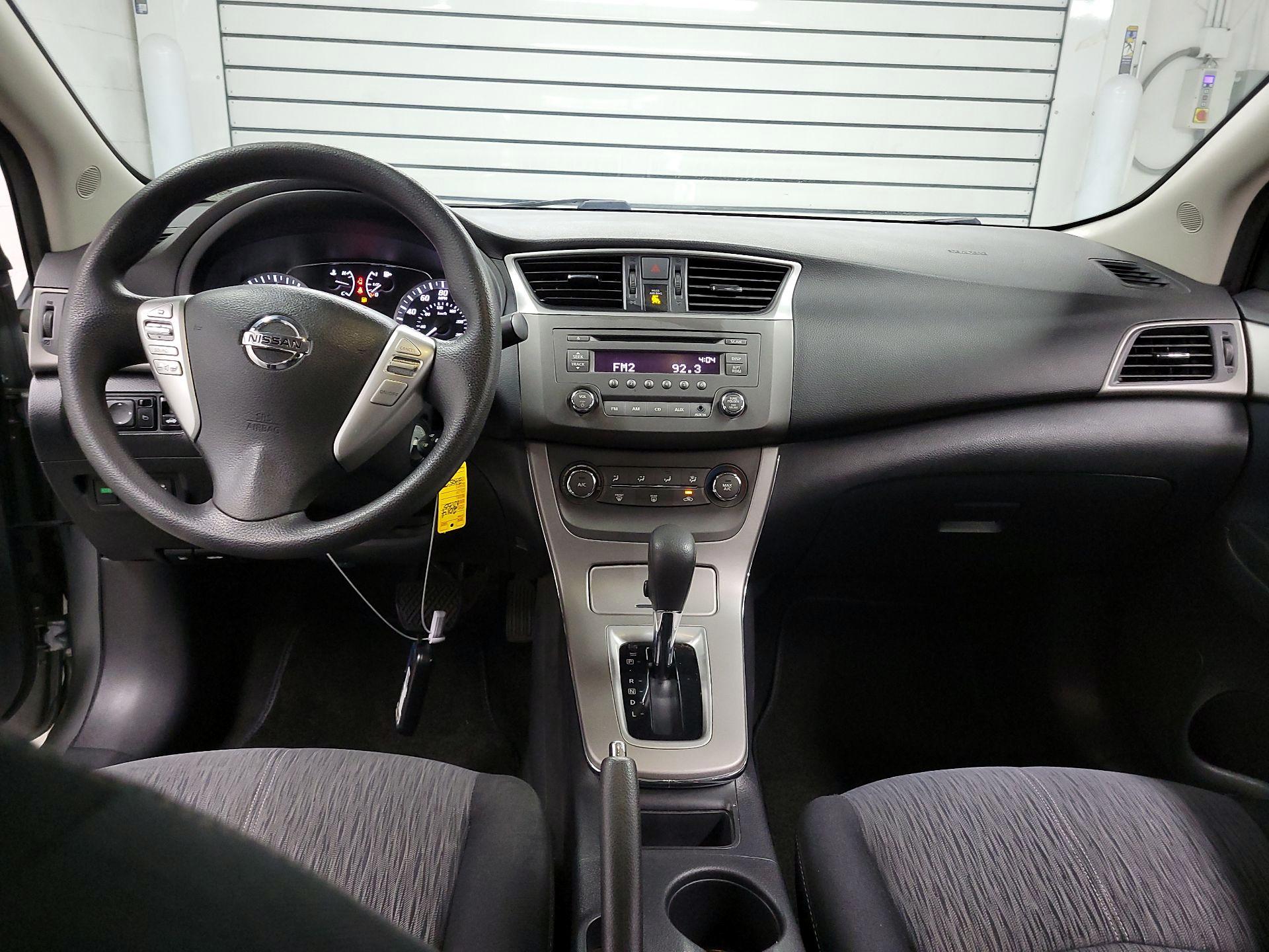 Thumbnail: 2014 Nissan Sentra - 9