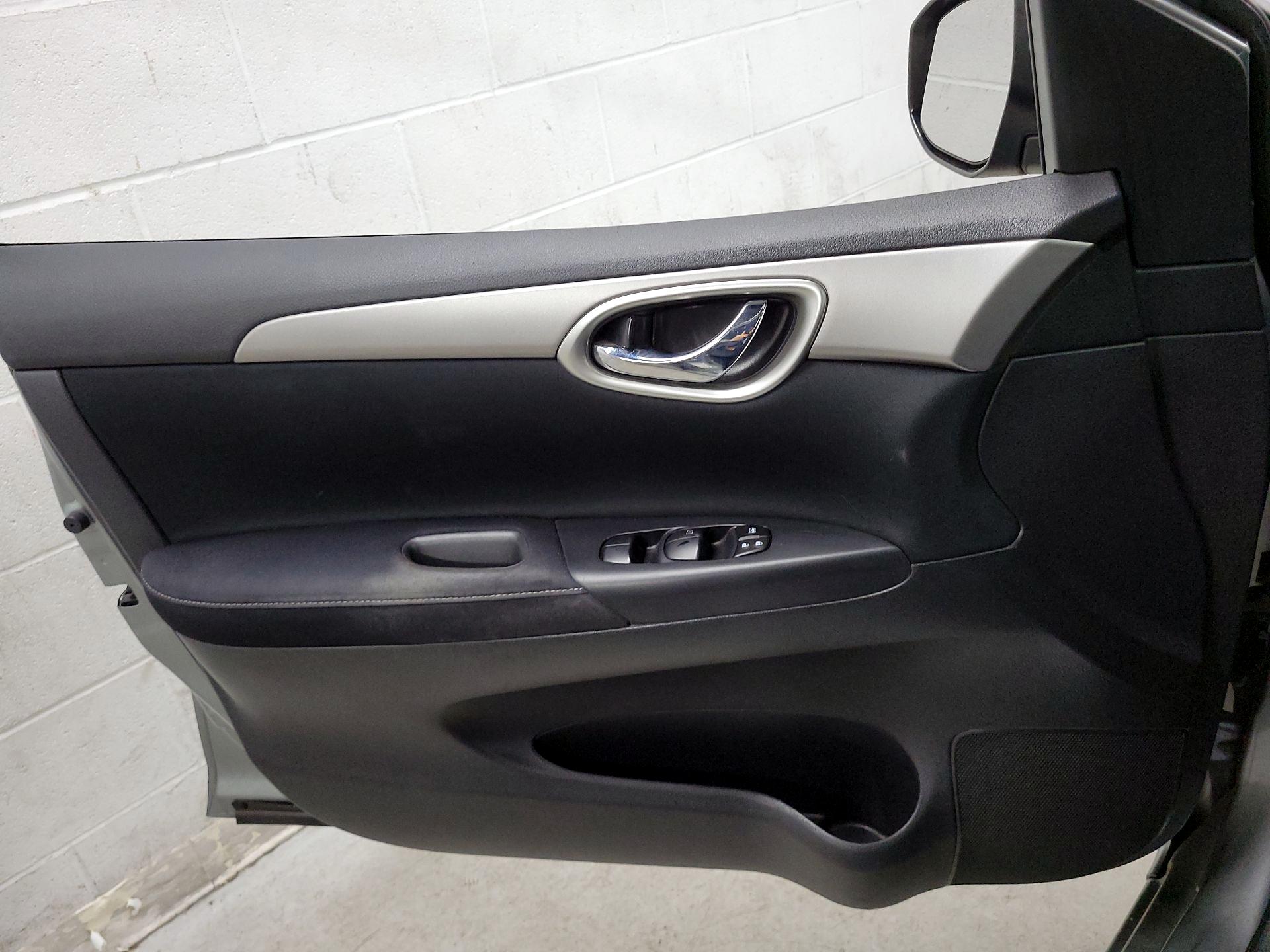 Thumbnail: 2014 Nissan Sentra - 12