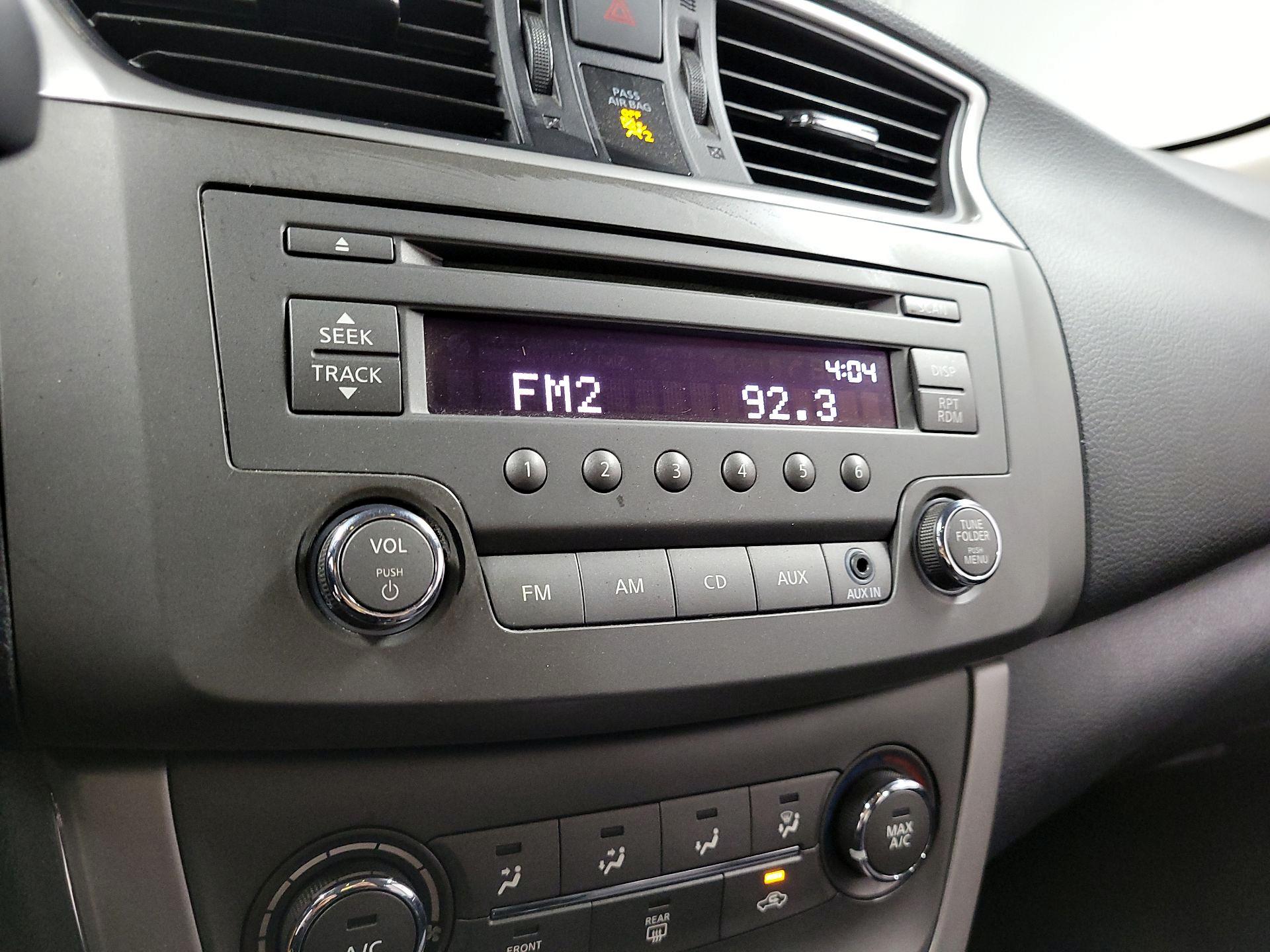 Thumbnail: 2014 Nissan Sentra - 14