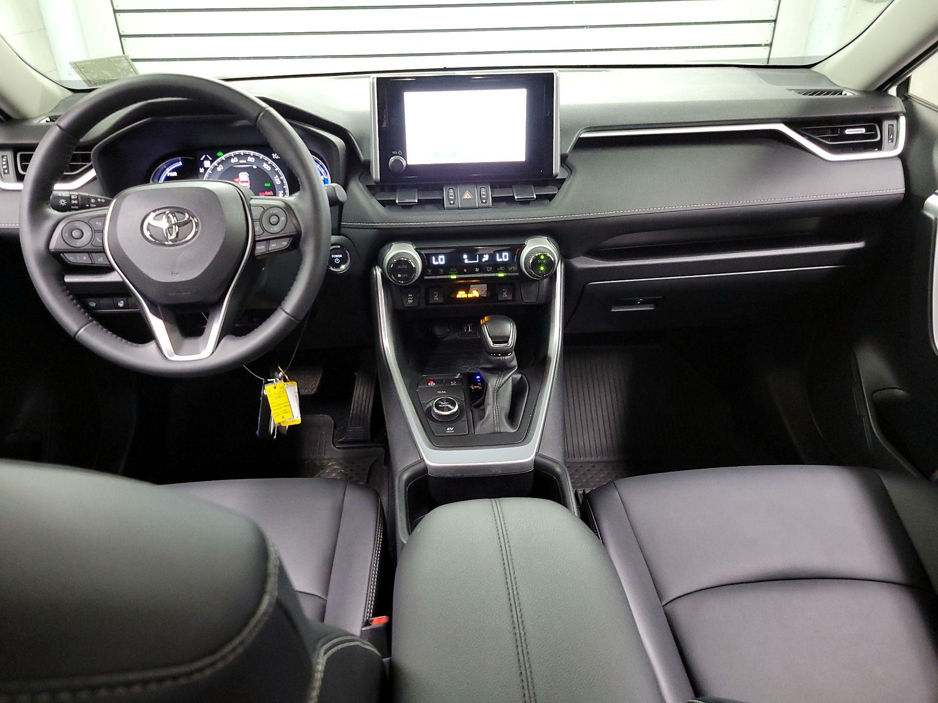 Thumbnail: 2024 Toyota RAV4 - 9