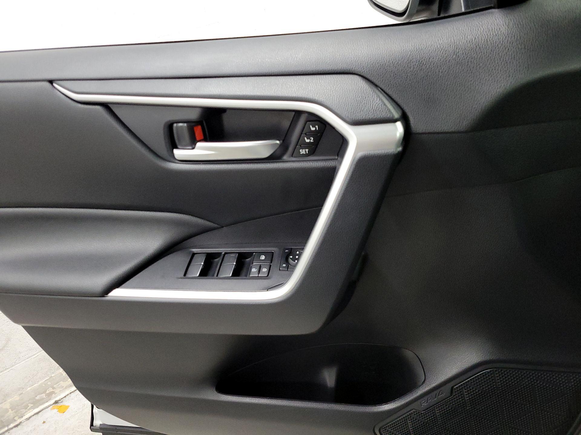 Thumbnail: 2024 Toyota RAV4 - 12