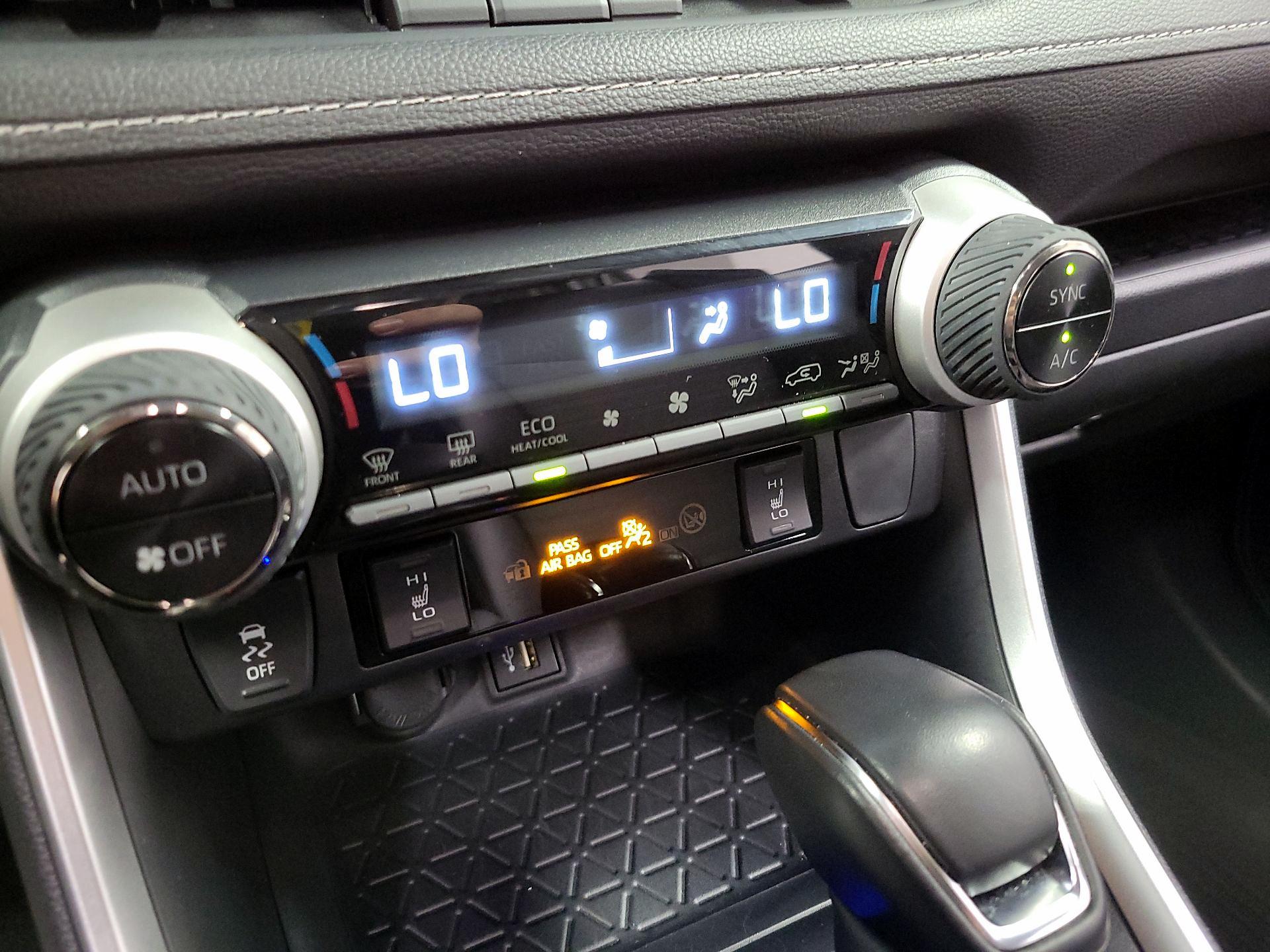 Thumbnail: 2024 Toyota RAV4 - 15