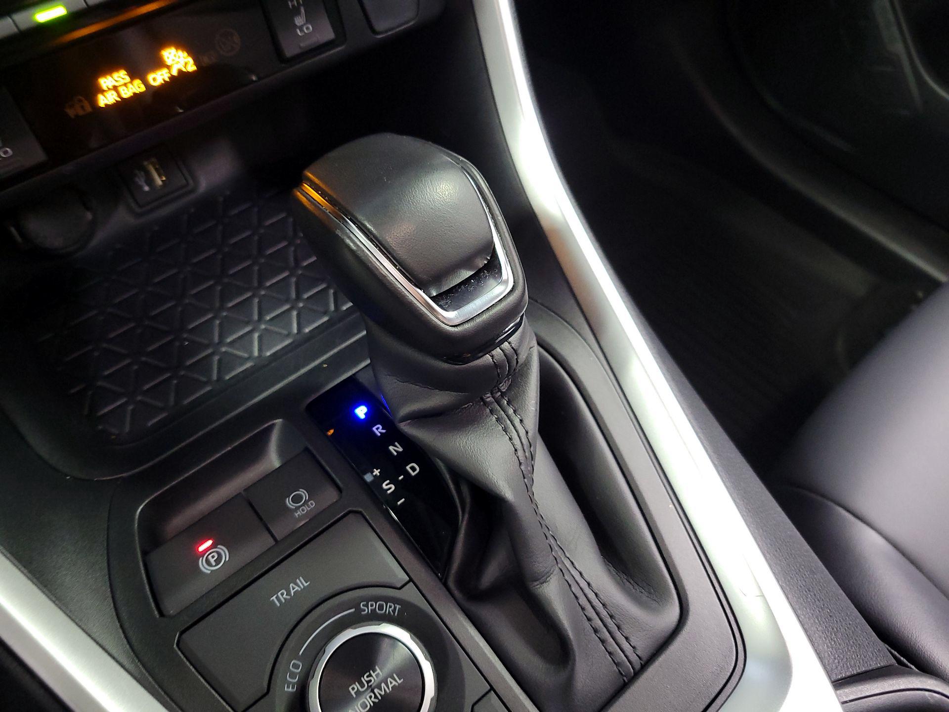 Thumbnail: 2024 Toyota RAV4 - 16