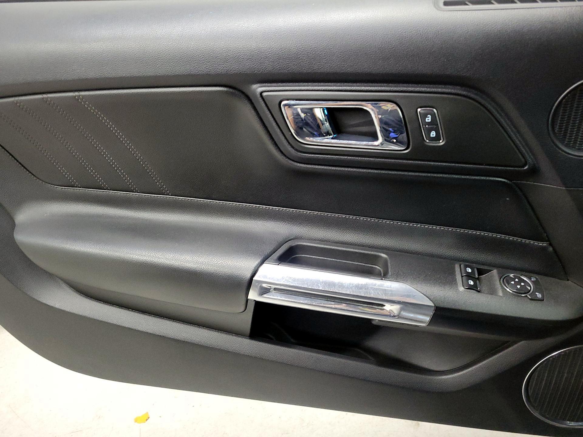 Thumbnail: 2015 Ford Mustang - 10