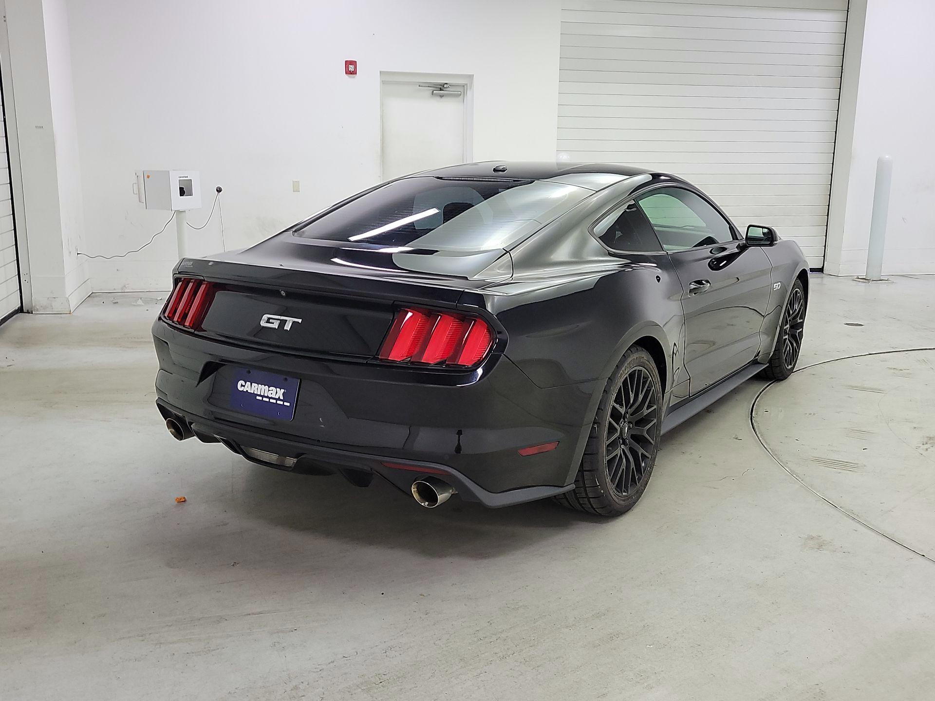 Thumbnail: 2015 Ford Mustang - 5