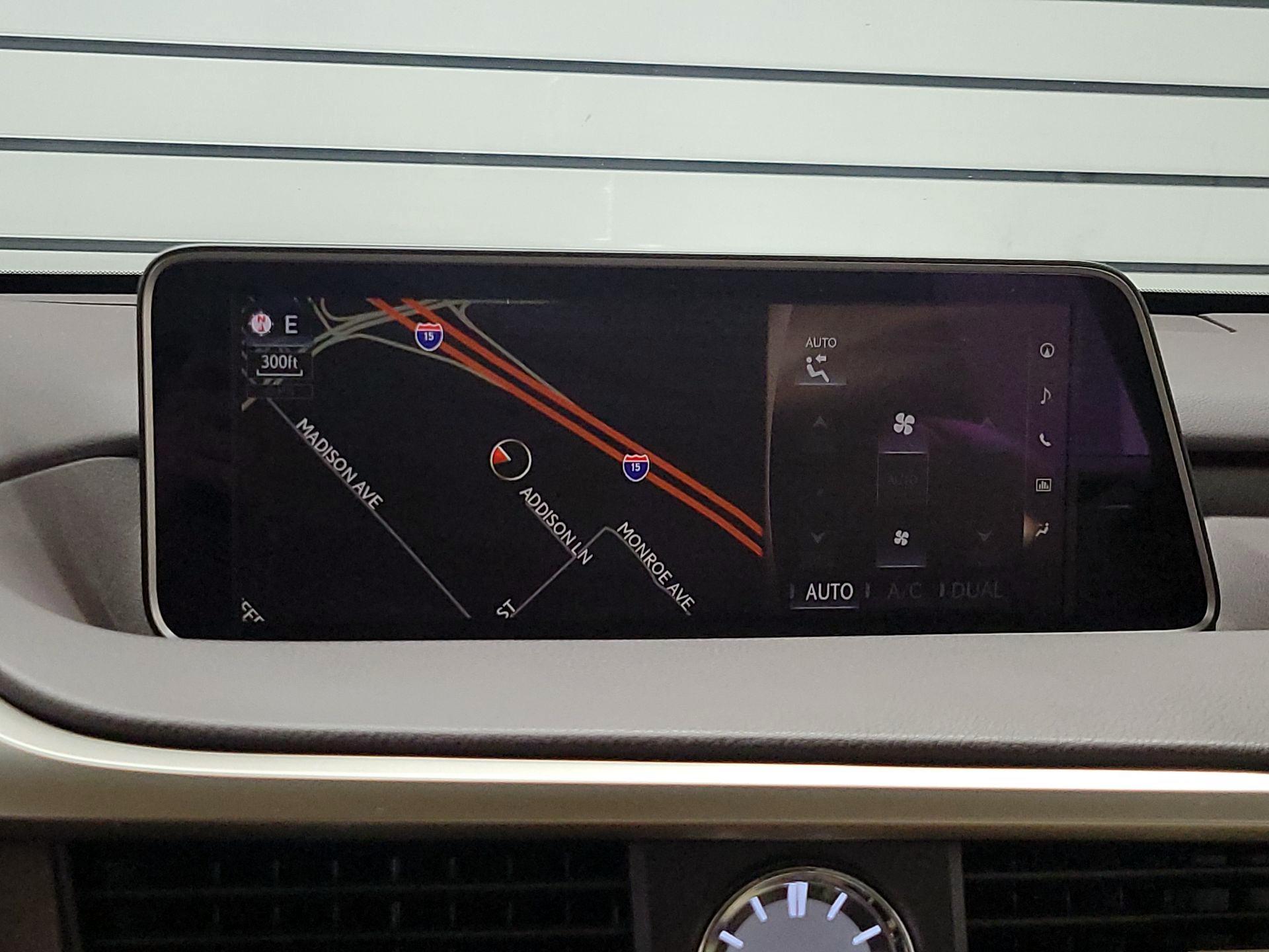 Thumbnail: 2017 Lexus RX - 14