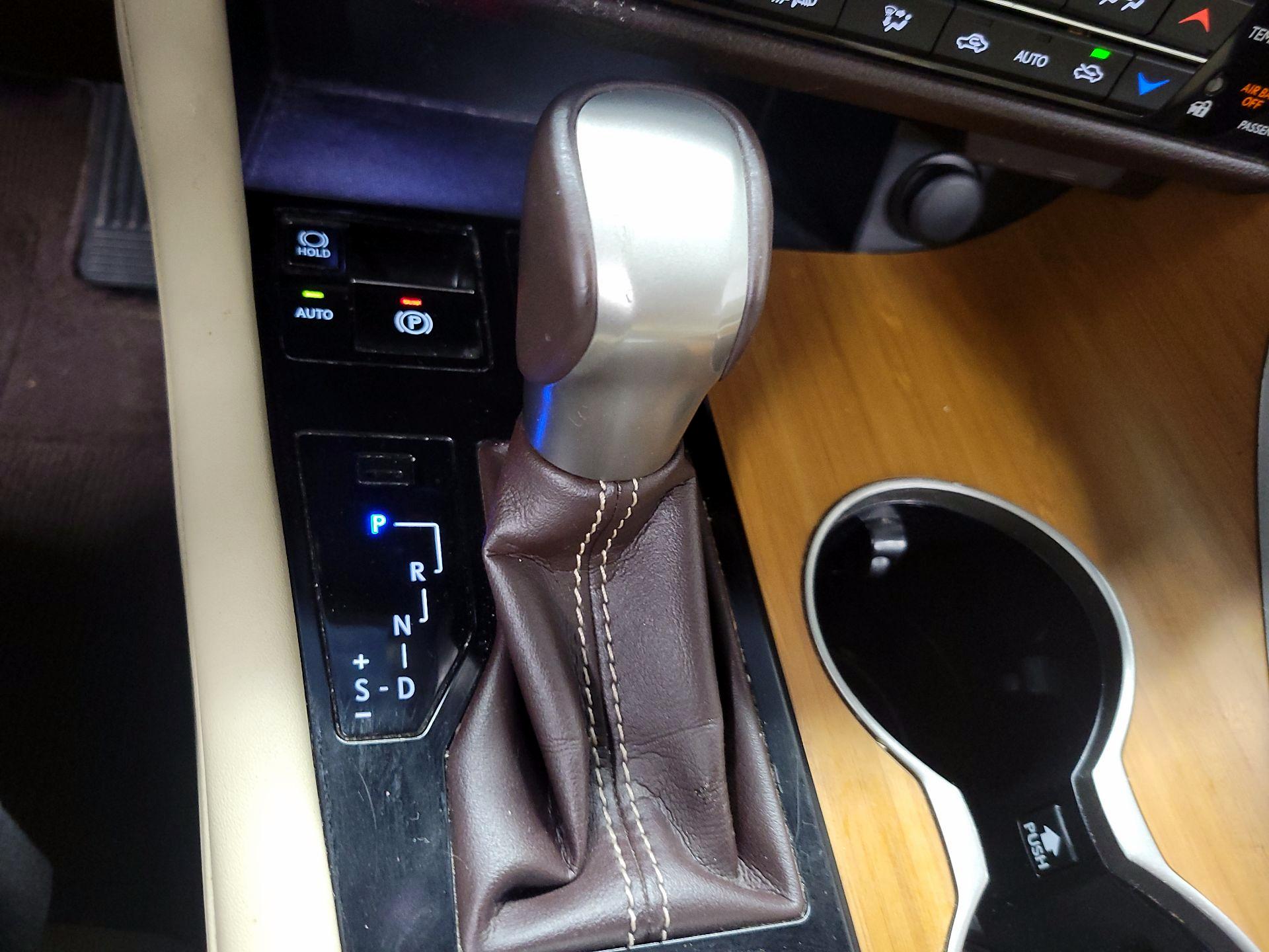 Thumbnail: 2017 Lexus RX - 16